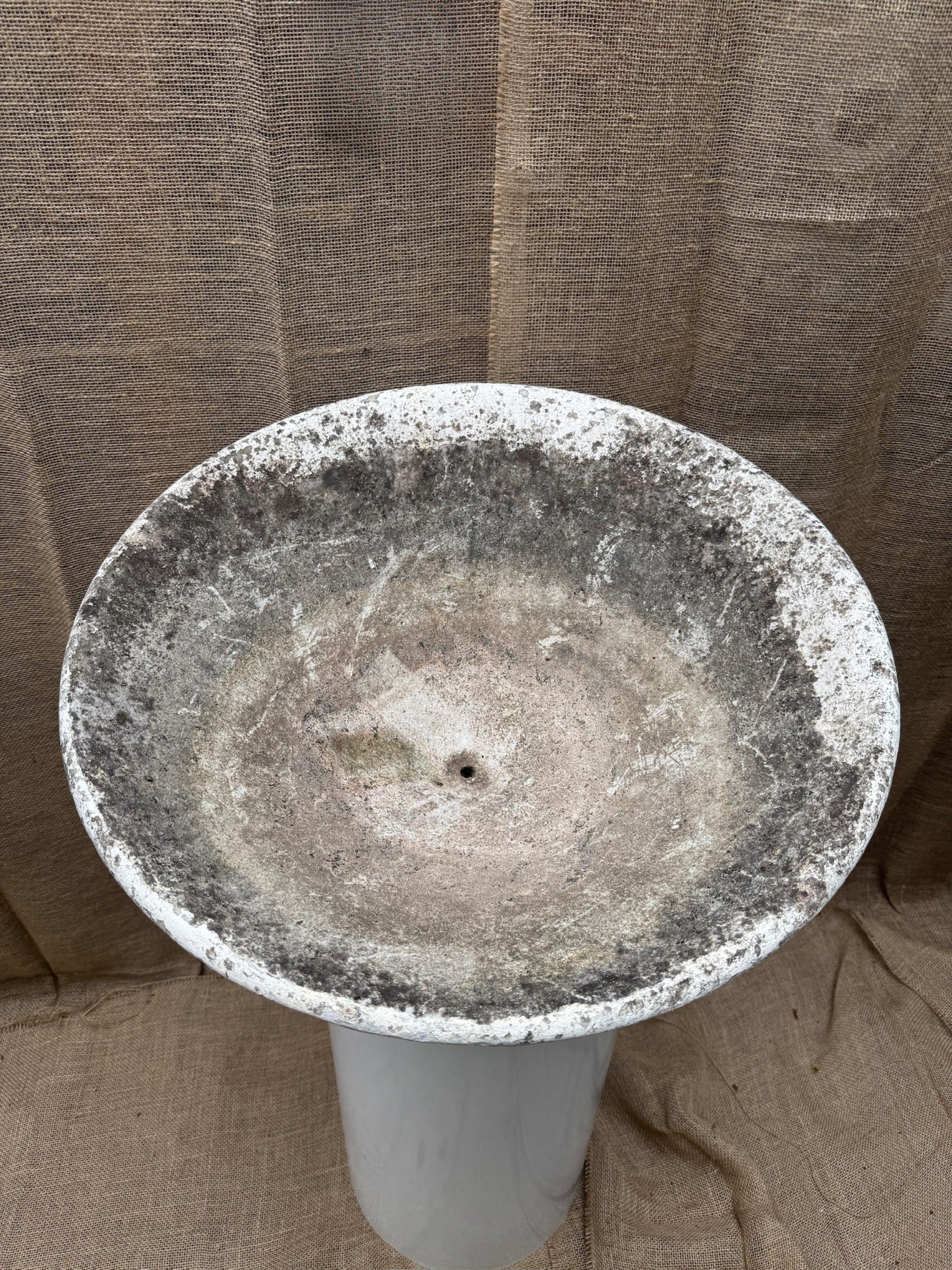 Svizzero Vaso in cemento inclinabile di grandi dimensioni Willy Guhl - Scultura moderna del metà del secolo scorso in vendita