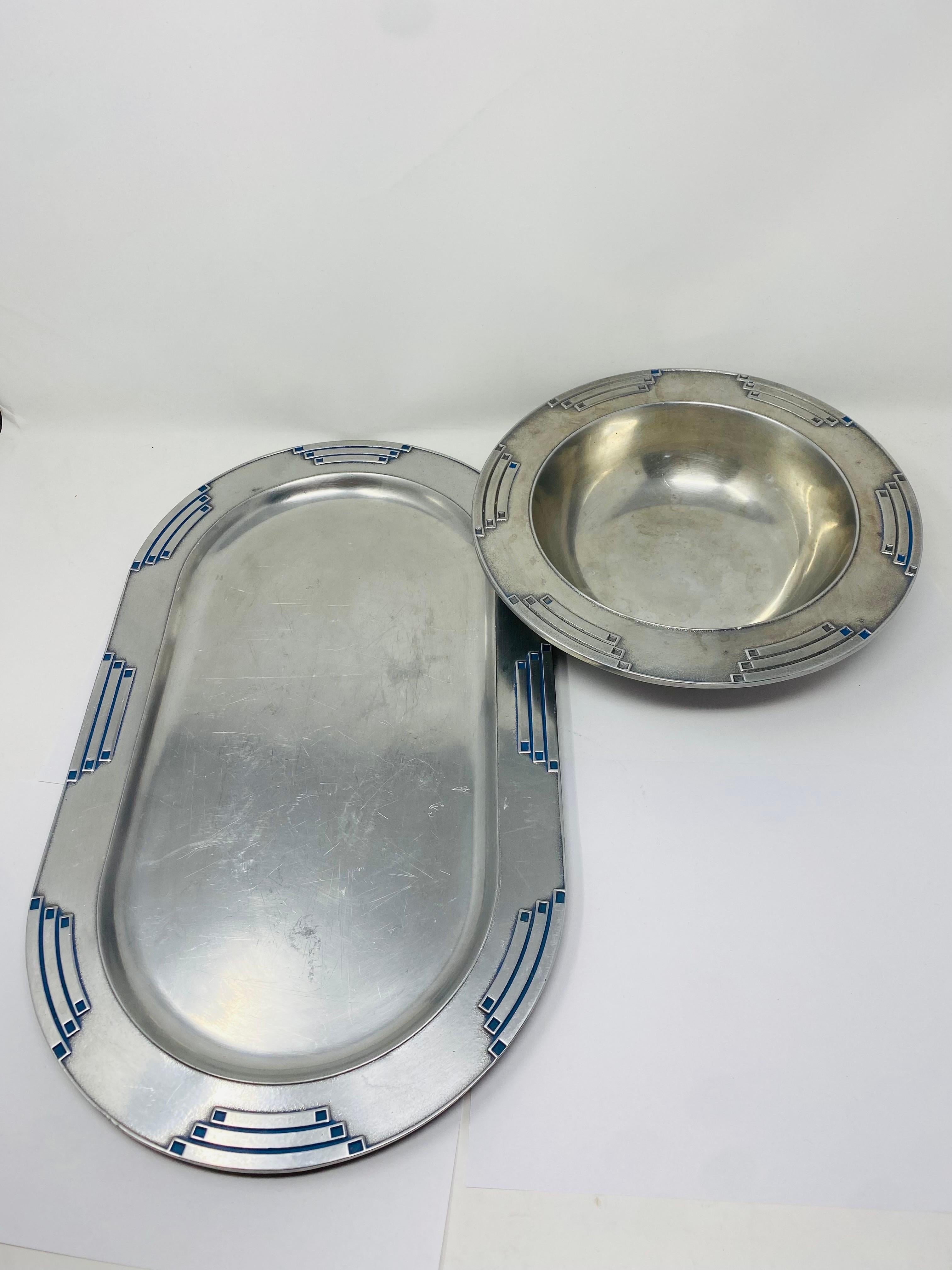 Juego de plato y cuenco Vintage Wilton Armetale Tribar Design Art Decó en venta
