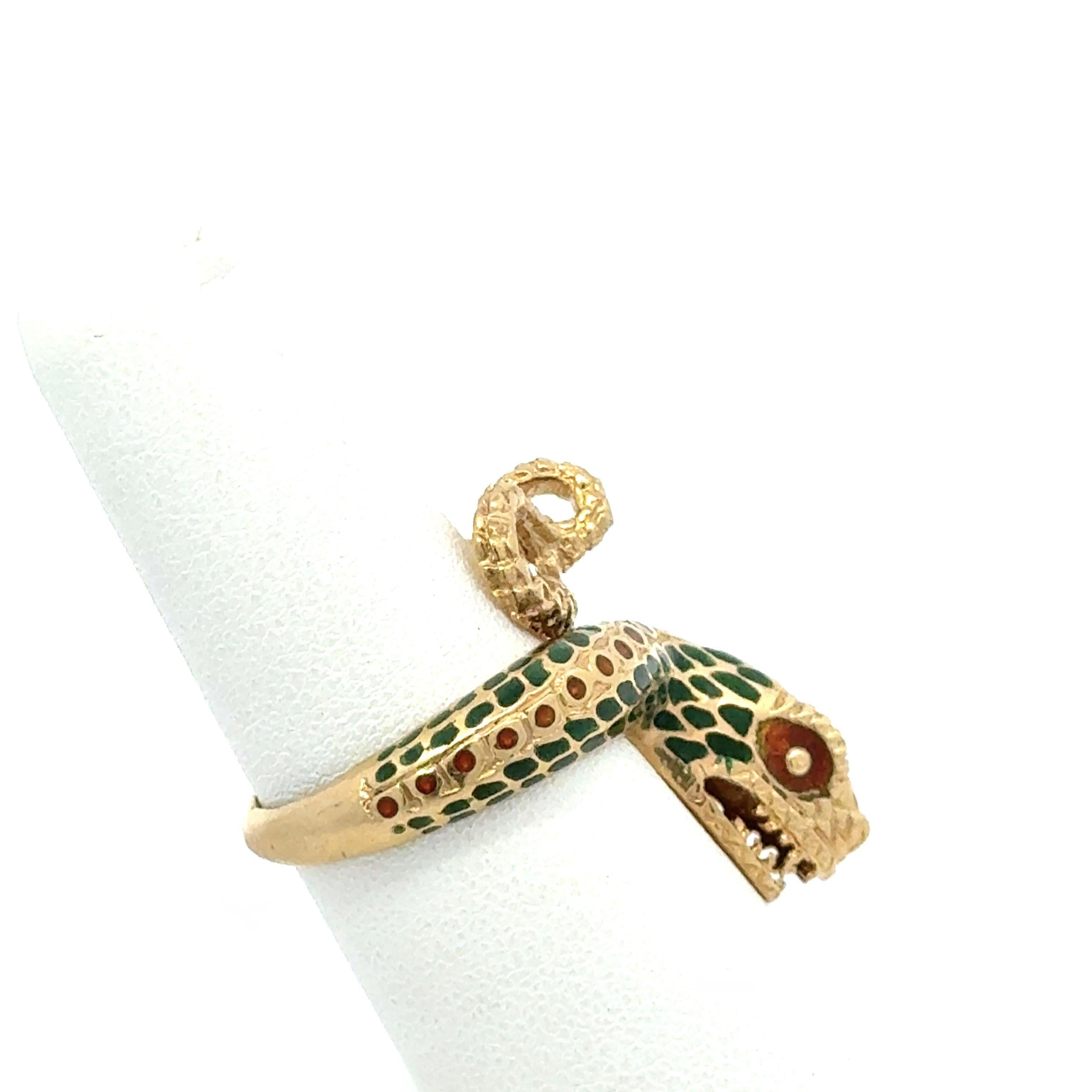 Women's or Men's Vintage Winding Snake Ring in  18KT Yellow Gold and Enamel For Sale