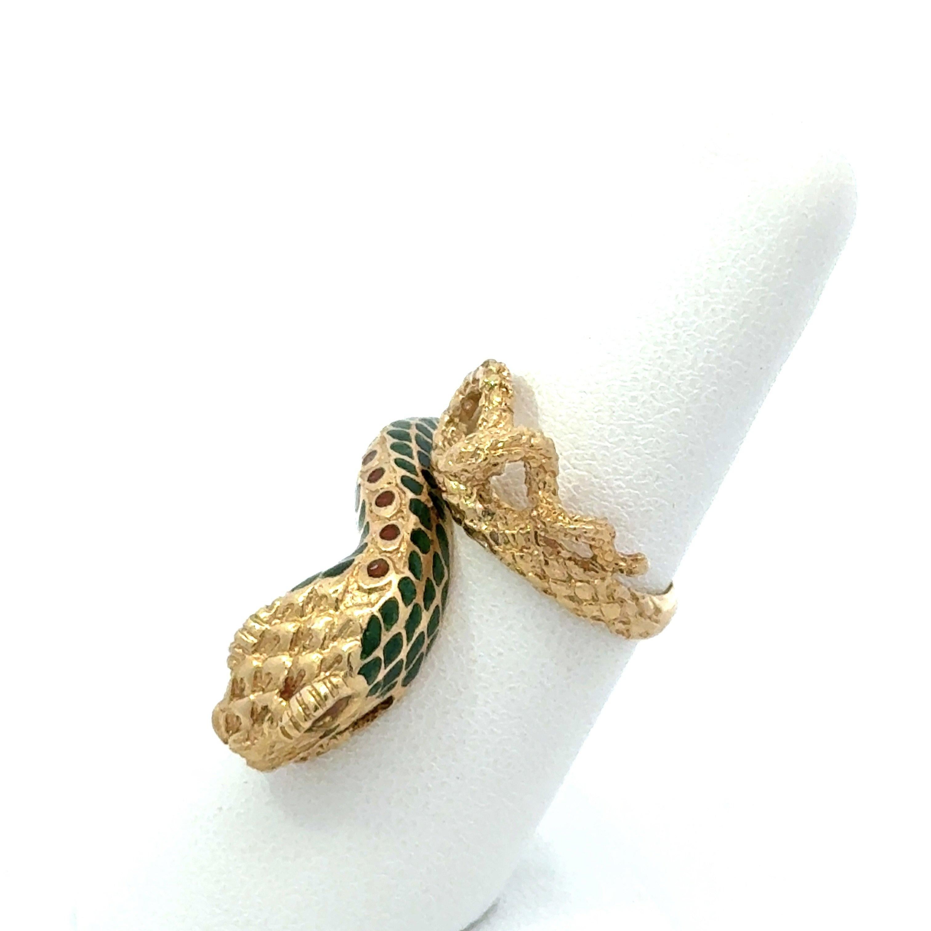 Vintage Winding Snake Ring in  18KT Yellow Gold and Enamel For Sale 2