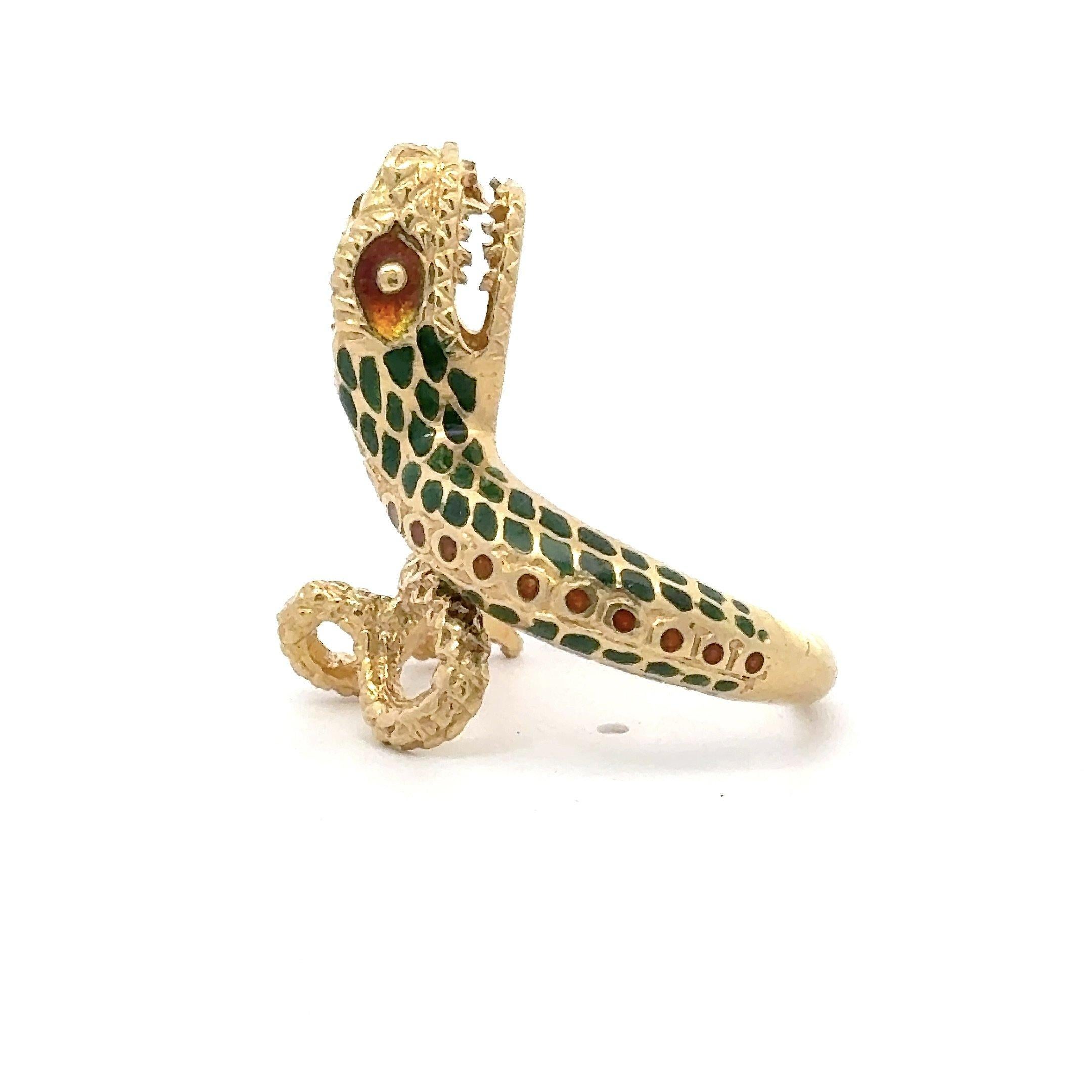 Vintage Winding Snake Ring in  18KT Yellow Gold and Enamel For Sale 4