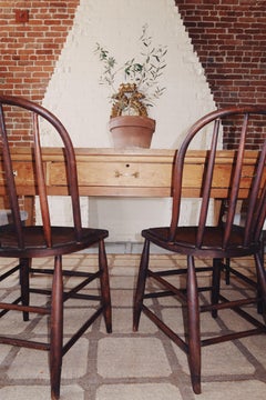 Vintage Windsor Farmhouse Chair with Spindle Back in Solid Wood