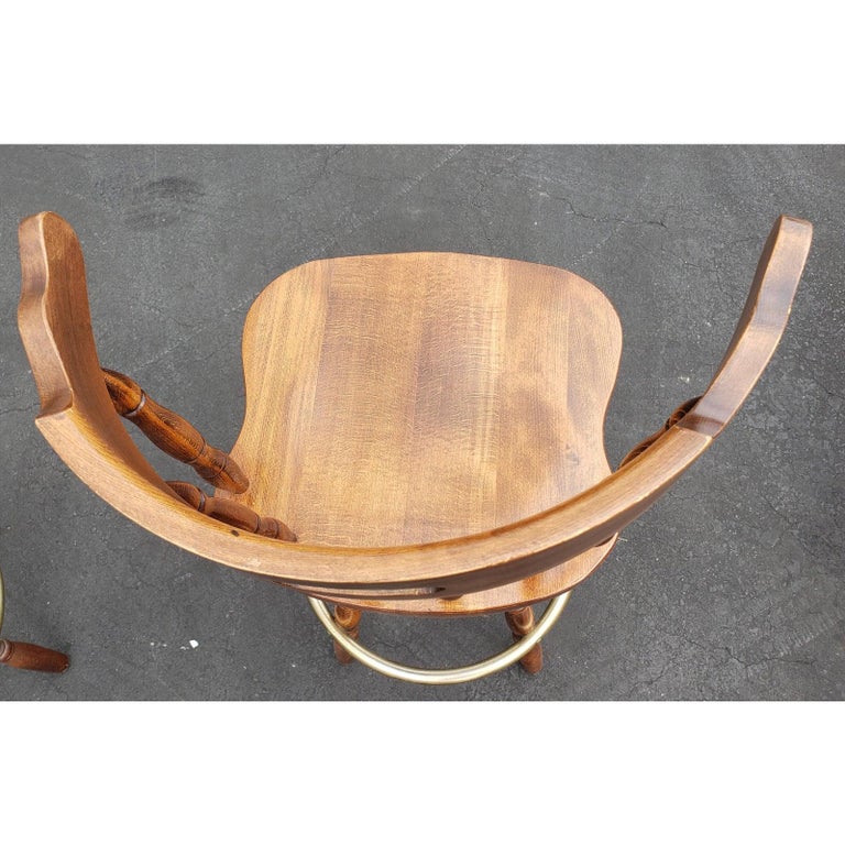 Vintage Windsor Swivel Spindle Turned Legs Bar Stools, a Pair For Sale