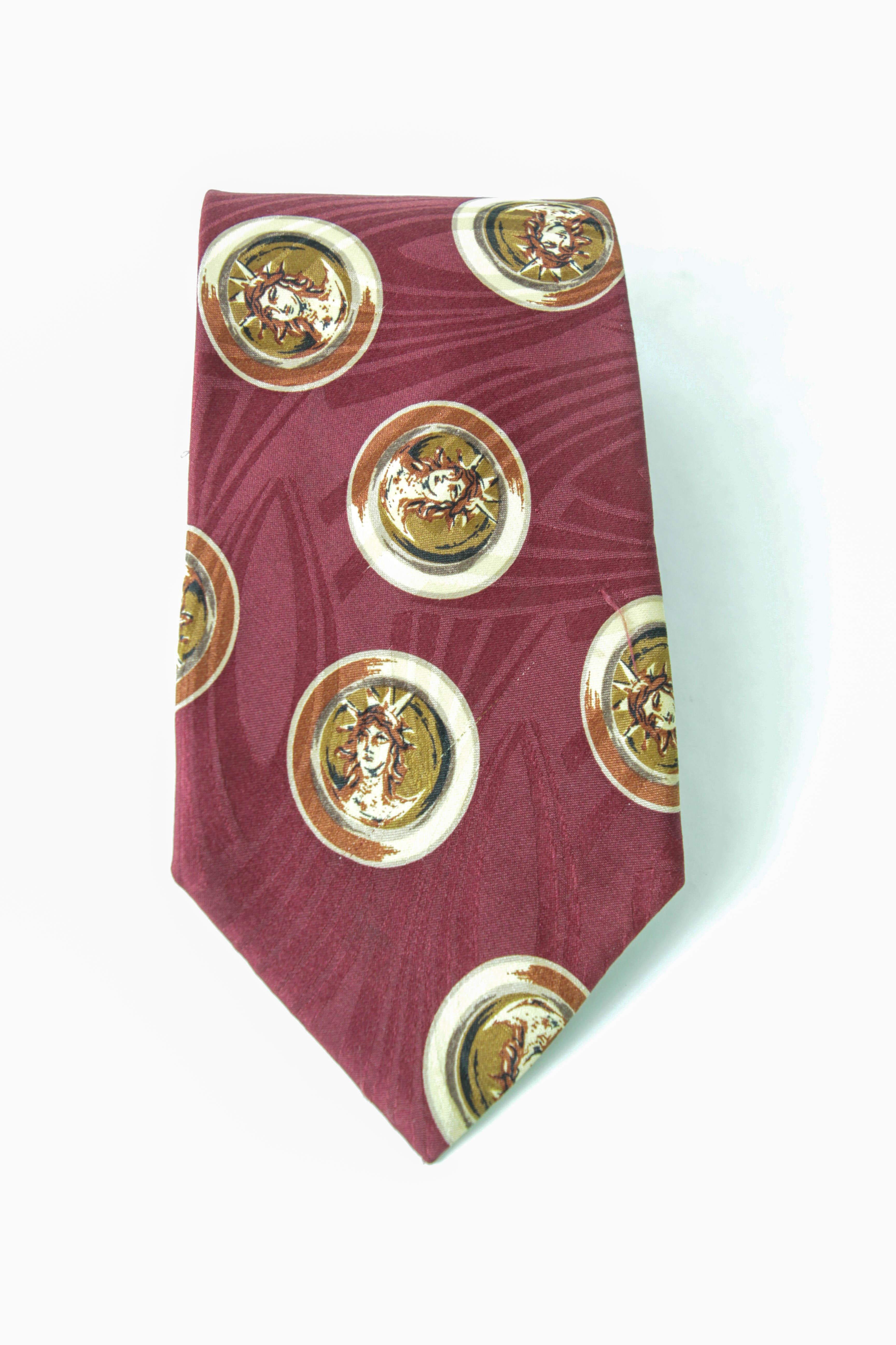 Women's or Men's Vintage Windsor Tie Red Silk Neck Tie For Sale