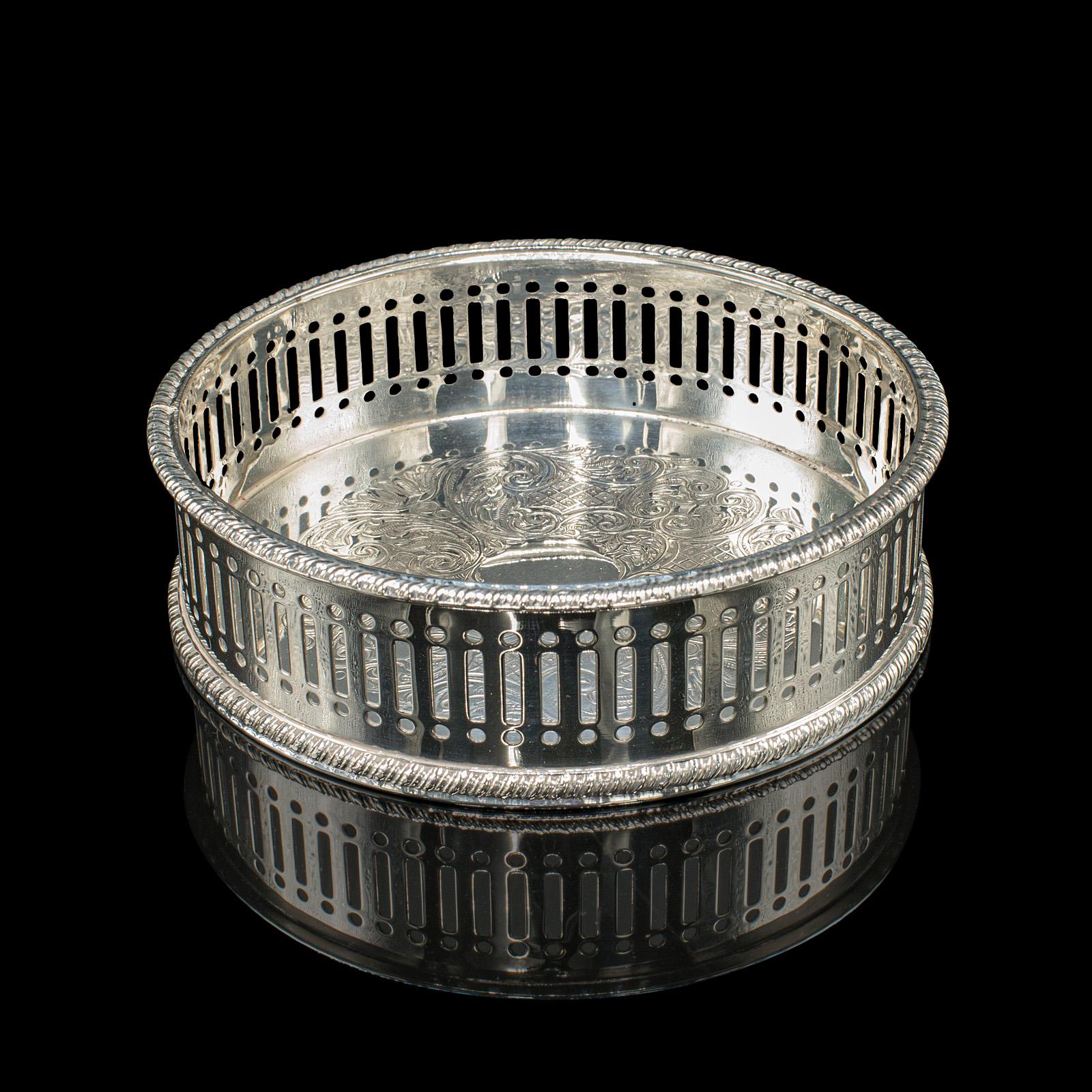 Art déco Vintage Wine Bottle Coaster, English, Silver Plated, Champagne Rest, Circa 1930 en vente