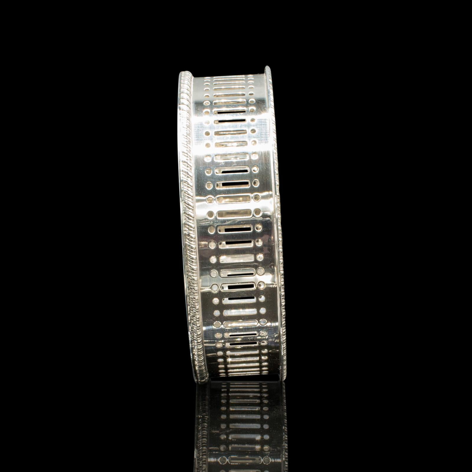 Milieu du XXe siècle Vintage Wine Bottle Coaster, English, Silver Plated, Champagne Rest, Circa 1930 en vente