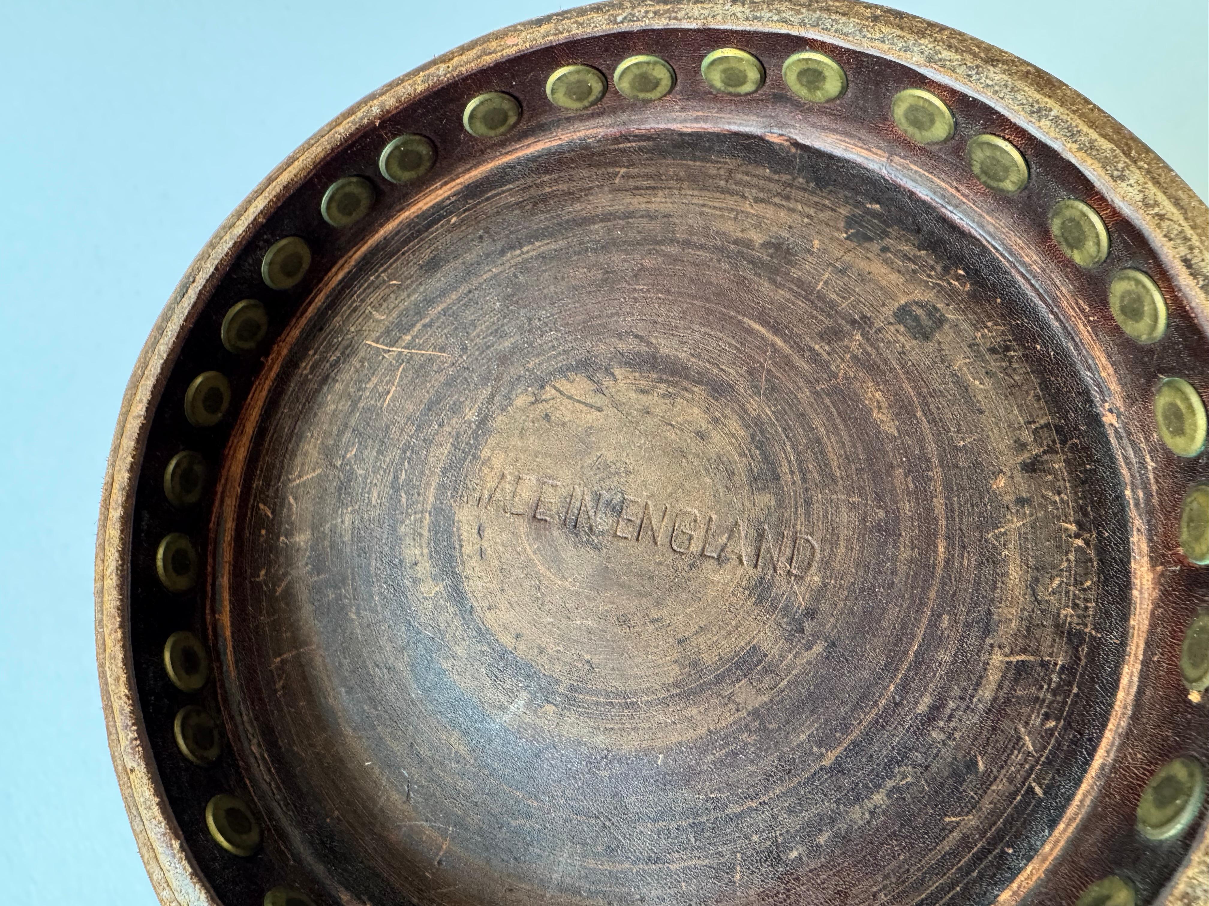 Cubitera vintage para vino Cubitera de cuero y remaches de latón, Inglaterra Años 20 en venta 7