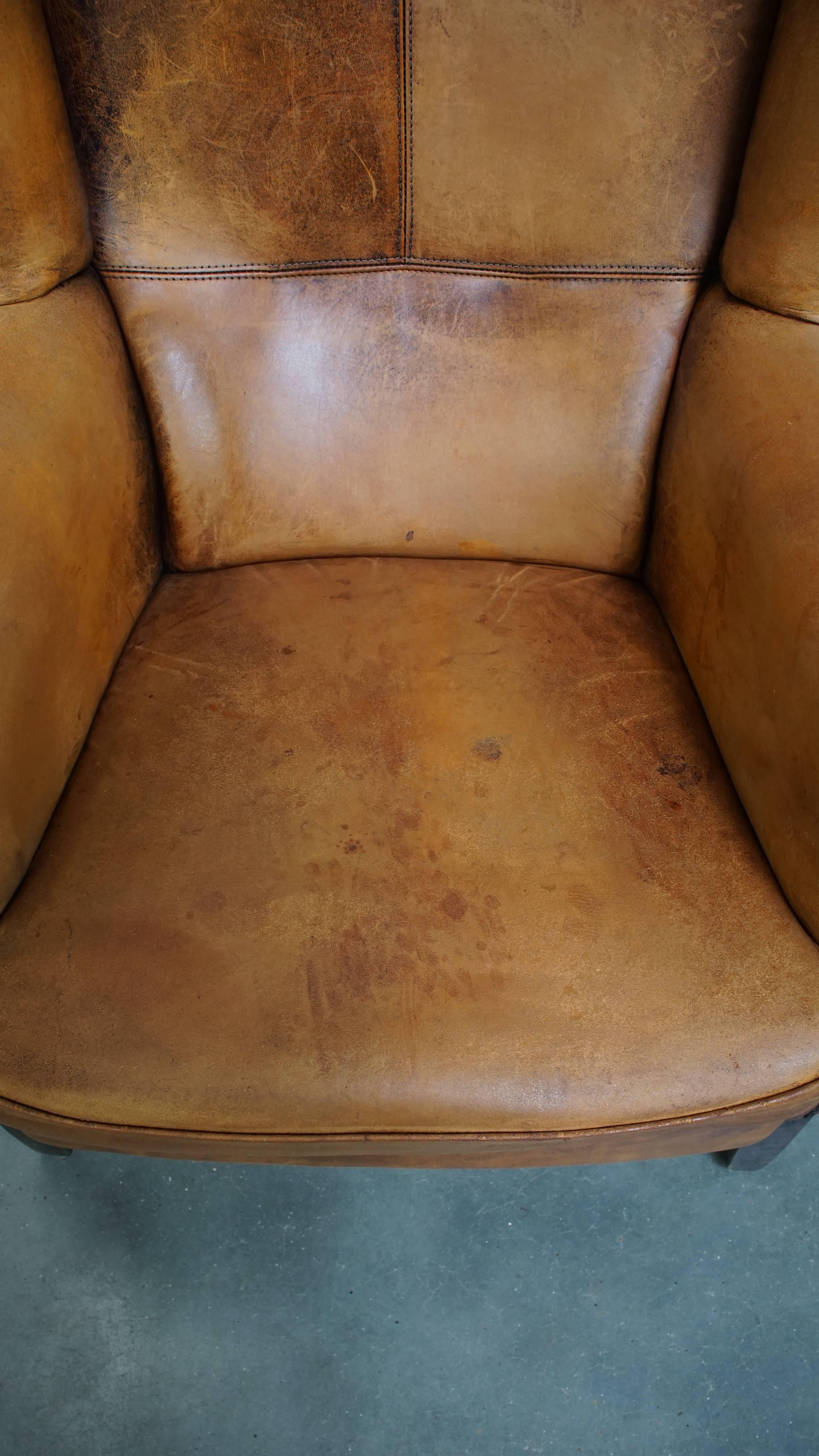 XX secolo Sedia Wingback vintage in pelle di montone in vendita