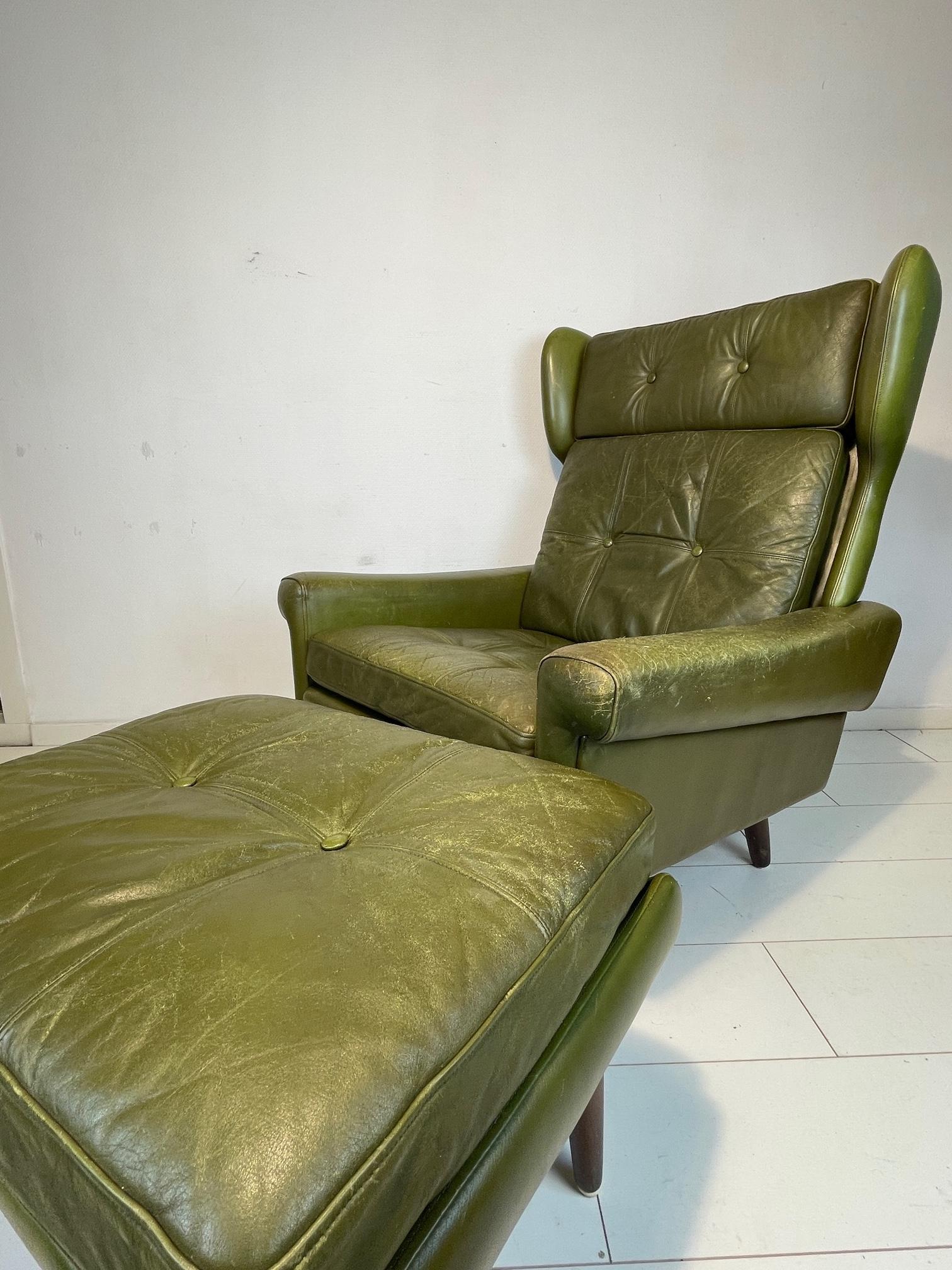 Vintage wingback lounge chair by Svend Skipper, 1960’S Green Leather with hocker 10
