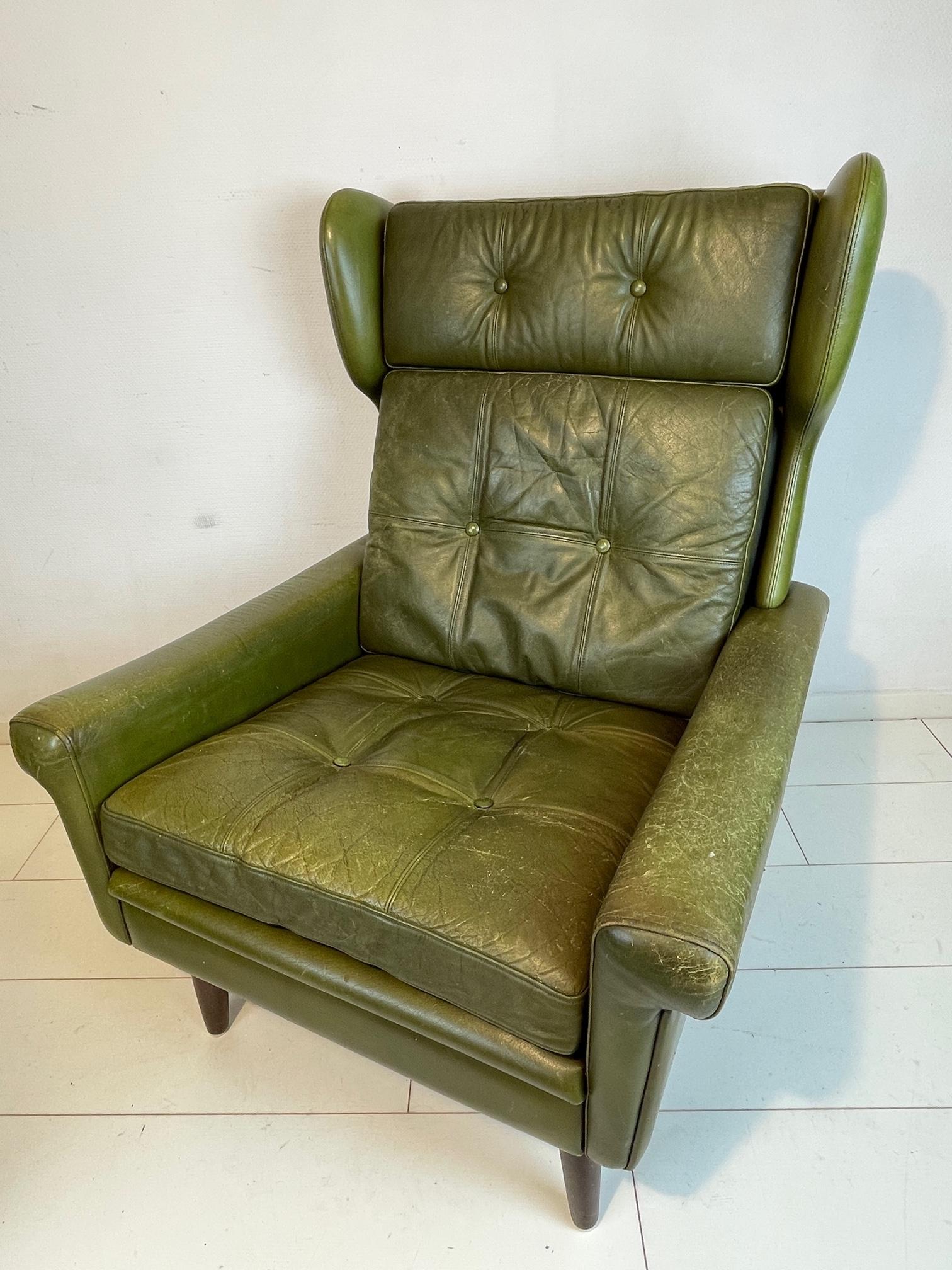 Vintage wingback lounge chair by Svend Skipper, 1960’S Green Leather with hocker 1