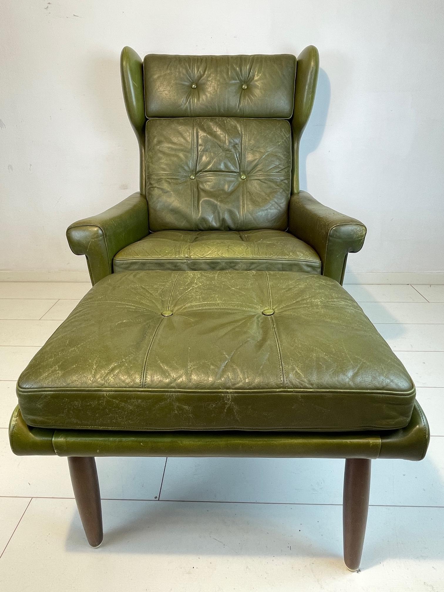 Vintage wingback lounge chair by Svend Skipper, 1960’S Green Leather with hocker 3