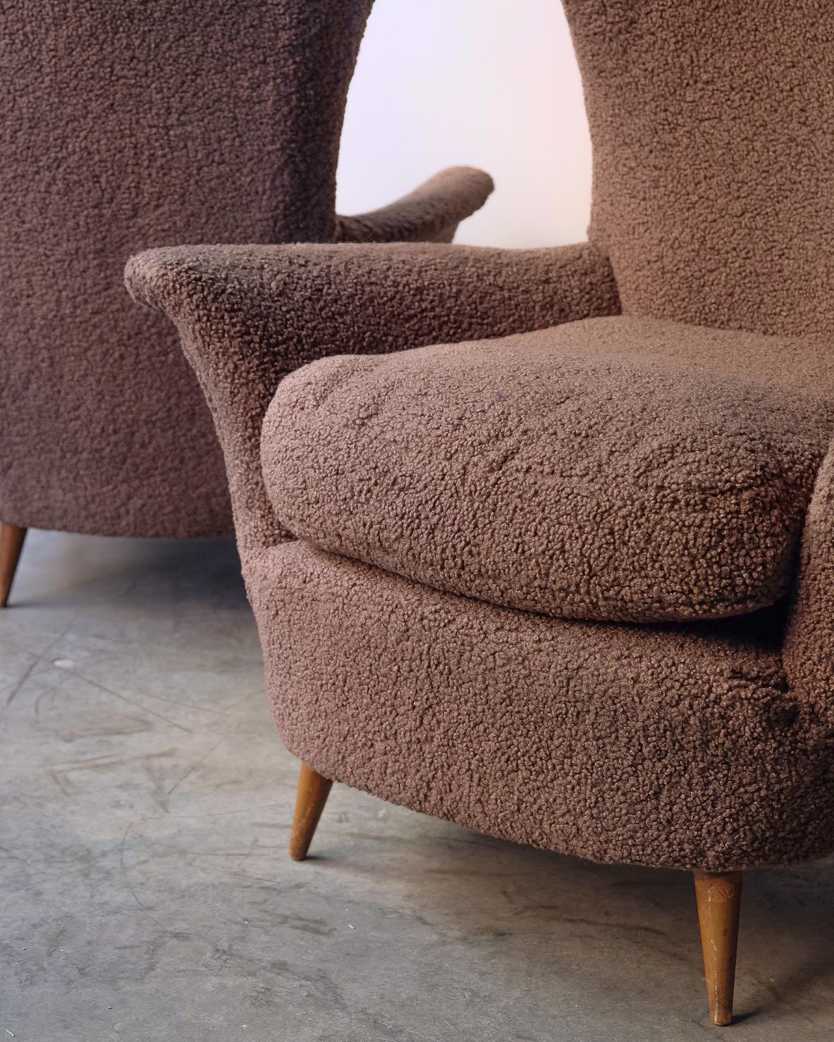 Set of 2 winged armchairs in original upholstery