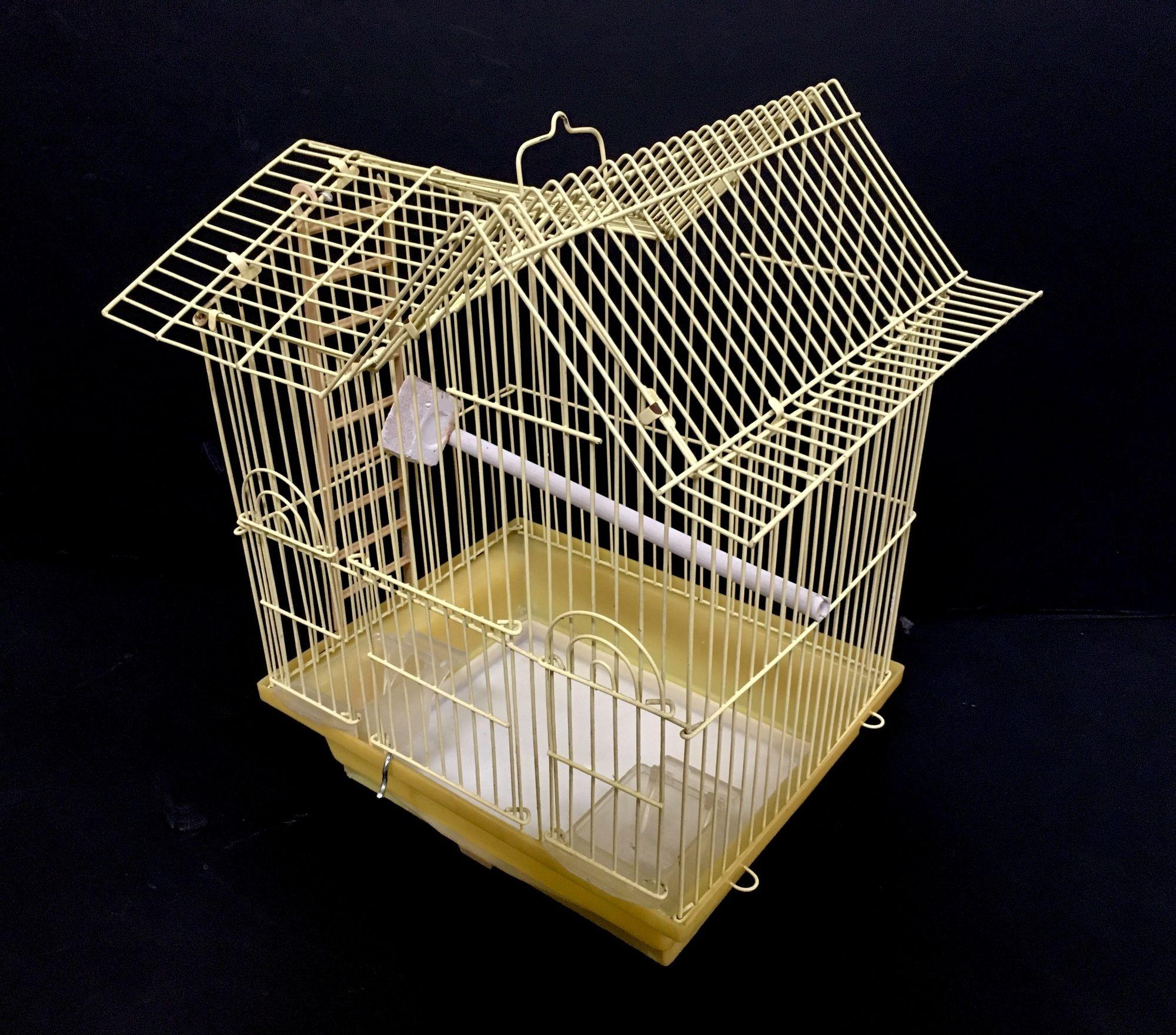 Vintage wire house birdcage single roof in yellow with accessories 2