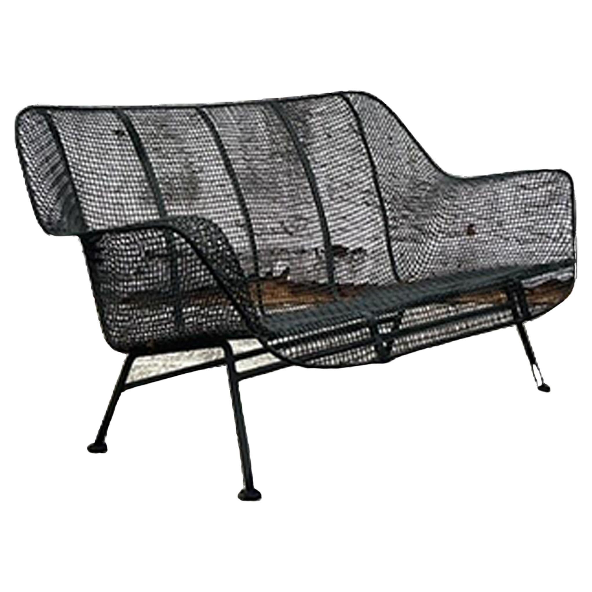 Sculptura Loveseat d'après Russell Woodard