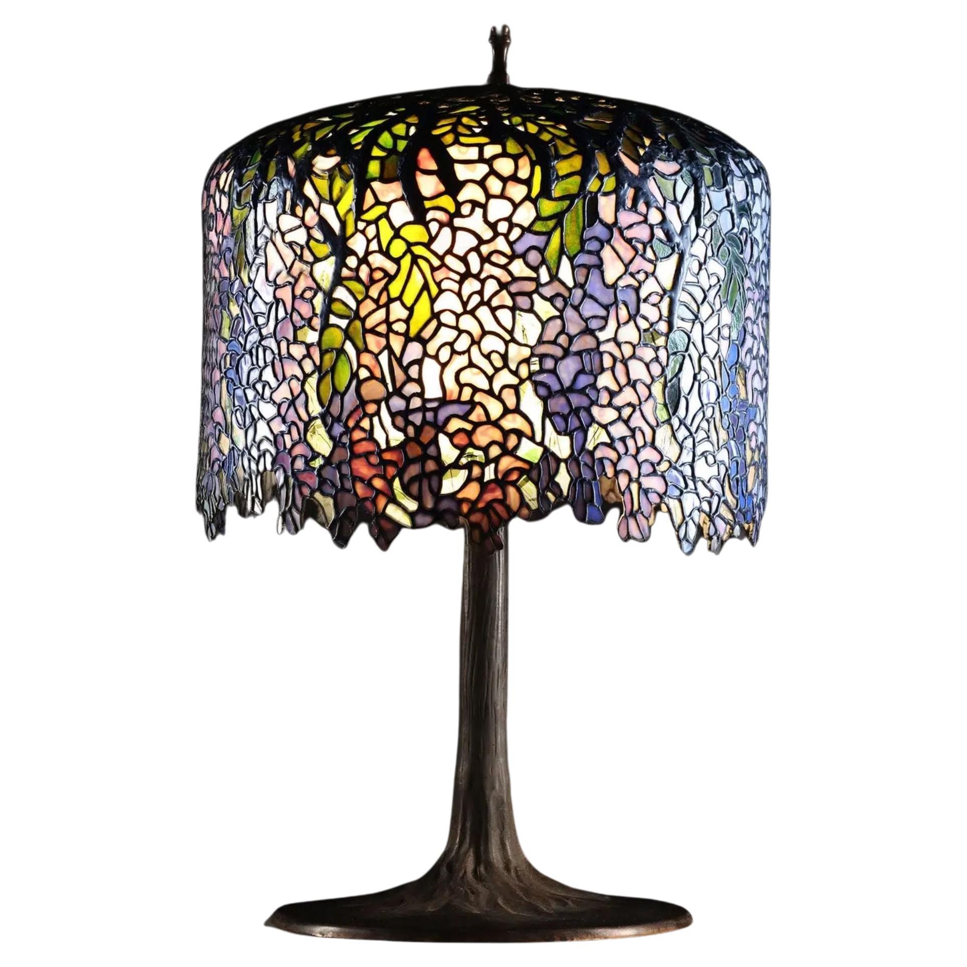Grande lampe de table Tiffany vintage Wisteria, 20e siècle
