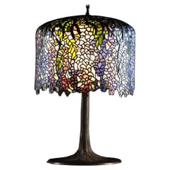 Grande lampe de table Tiffany vintage Wisteria, 20e siècle