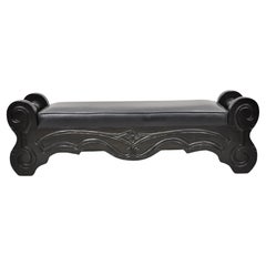 Banc long vintage en bois sculpté noir de style Witco Tiki Elvis Jungle Room