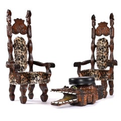 Tabouret de pied en bois d'alligator sculpté en cèdre Tiki Witco Vintage