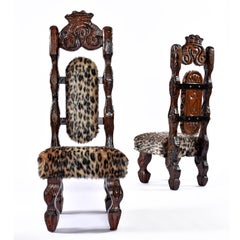 Trono Vintage Witco Tiki King Sillas Highback talladas a mano en imitación de piel de leopardo