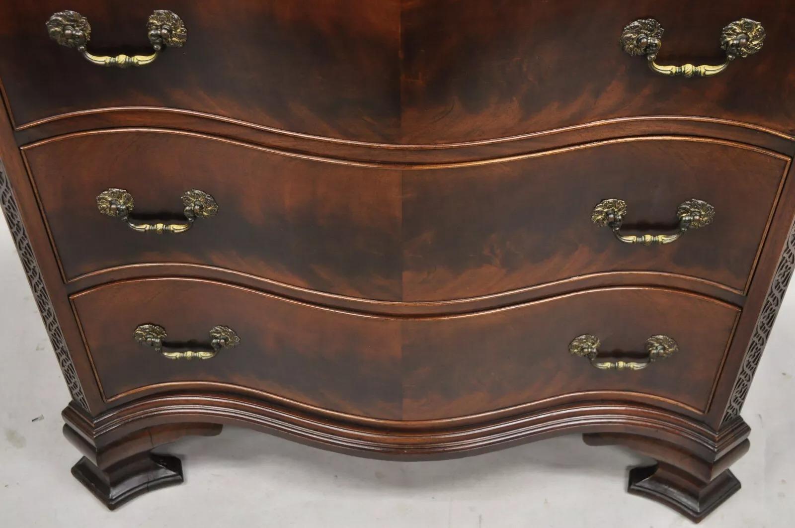Vintage W&J Sloane Chinesische Chippendale Mahagoni Serpentinen hohe Kommode, Vintage im Angebot 2