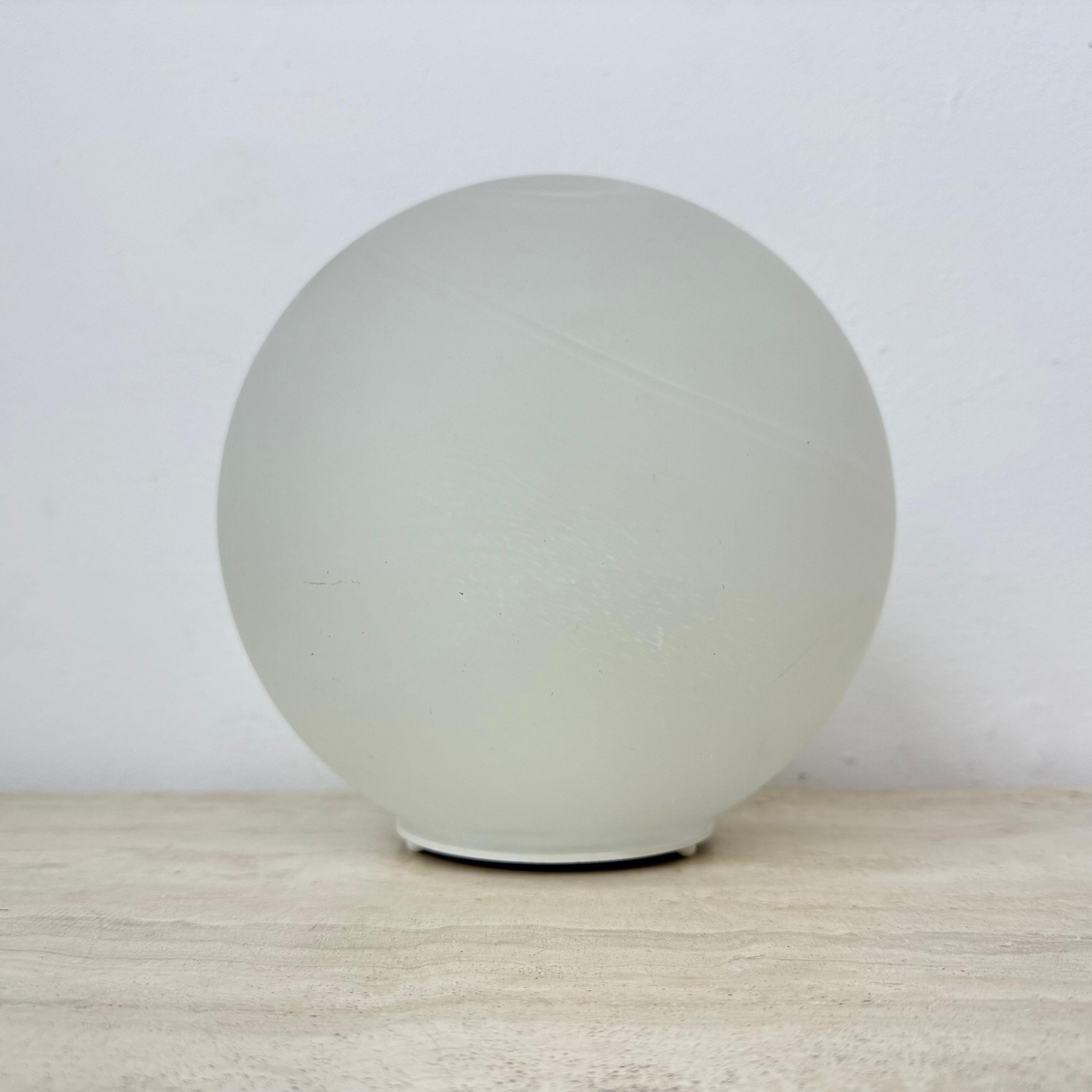 Lampe de table vintage Wofi en verre illuminé Mars en vente 4