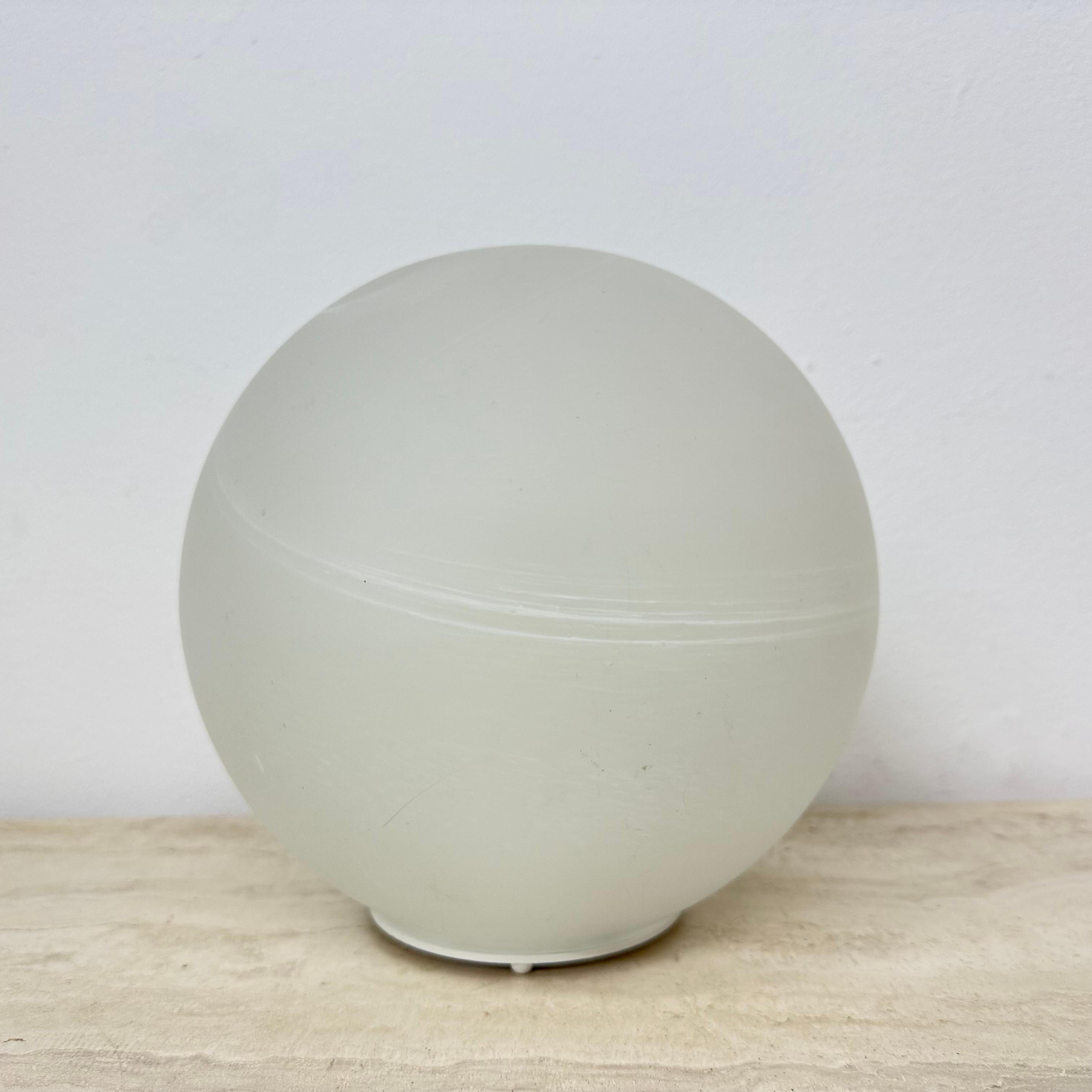 Lampe de table vintage Wofi en verre illuminé Mars en vente 9