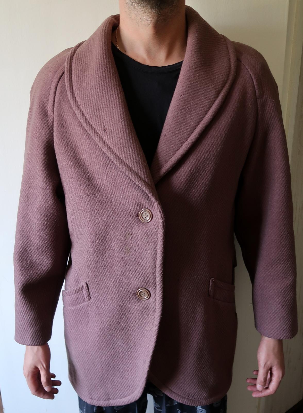 Giacca da donna vintage dell'URSS: Elegante giacca di lana bordeaux - circa anni '70, 1J86 in vendita 7
