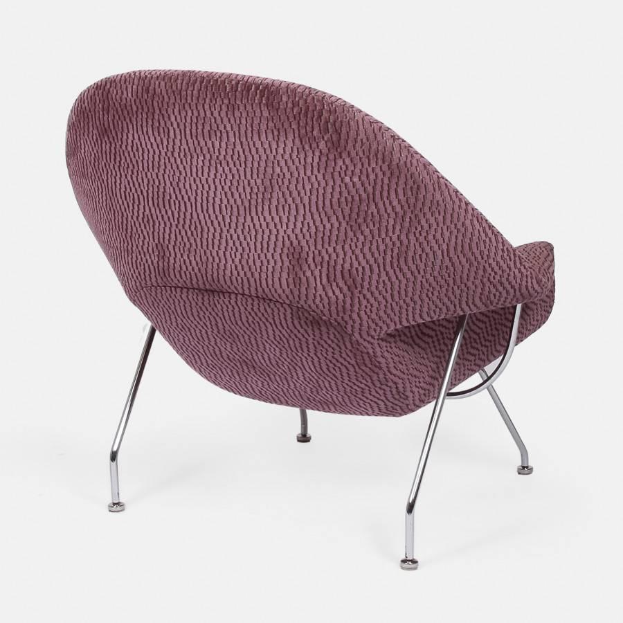 Chenille Vintage 'Womb Chair' and Matching Ottoman by Eero Saarinen For Sale