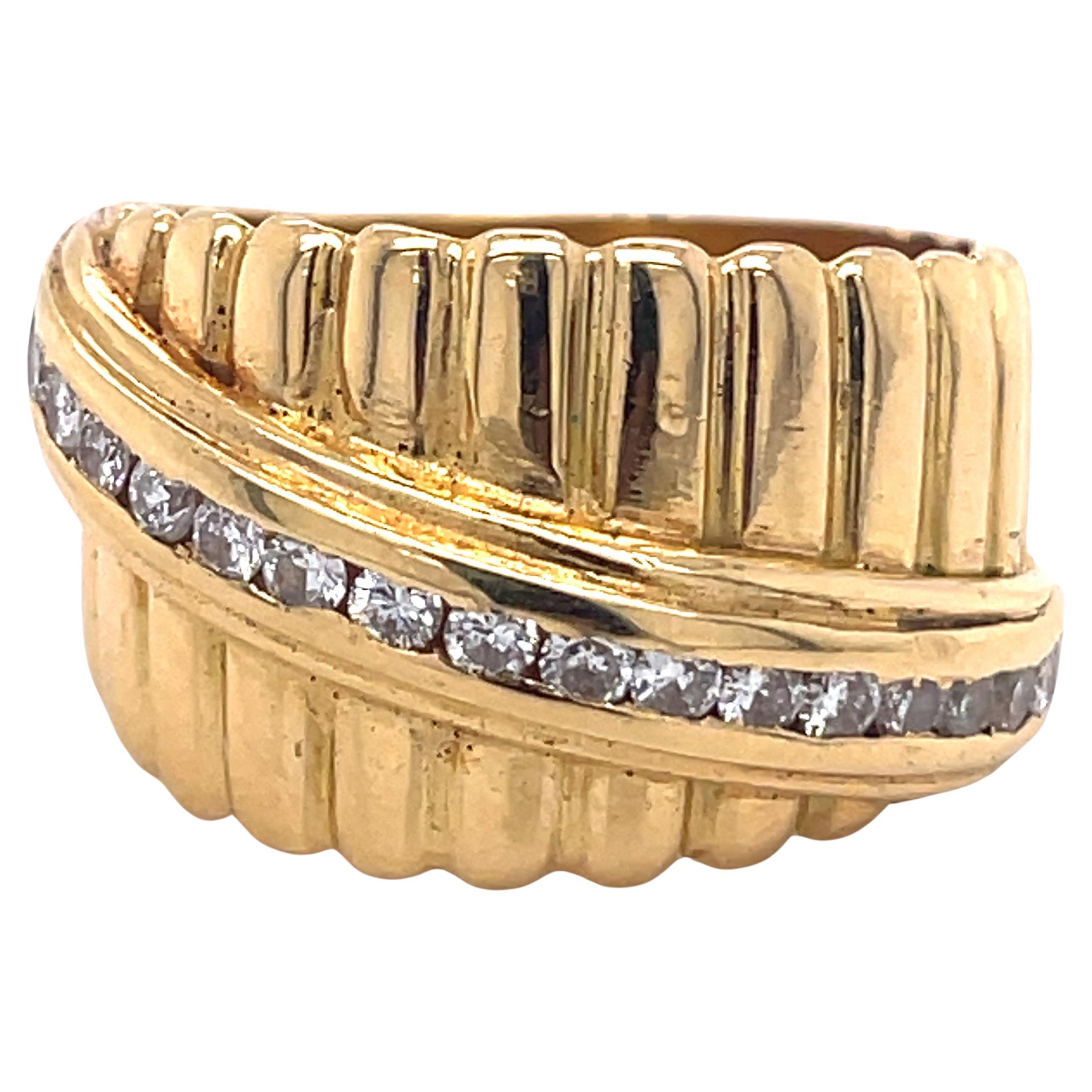Vintage Women Wedding Band, 0.30CT Diamond, 18k Yellow Gold, Gold Statement Ring For Sale