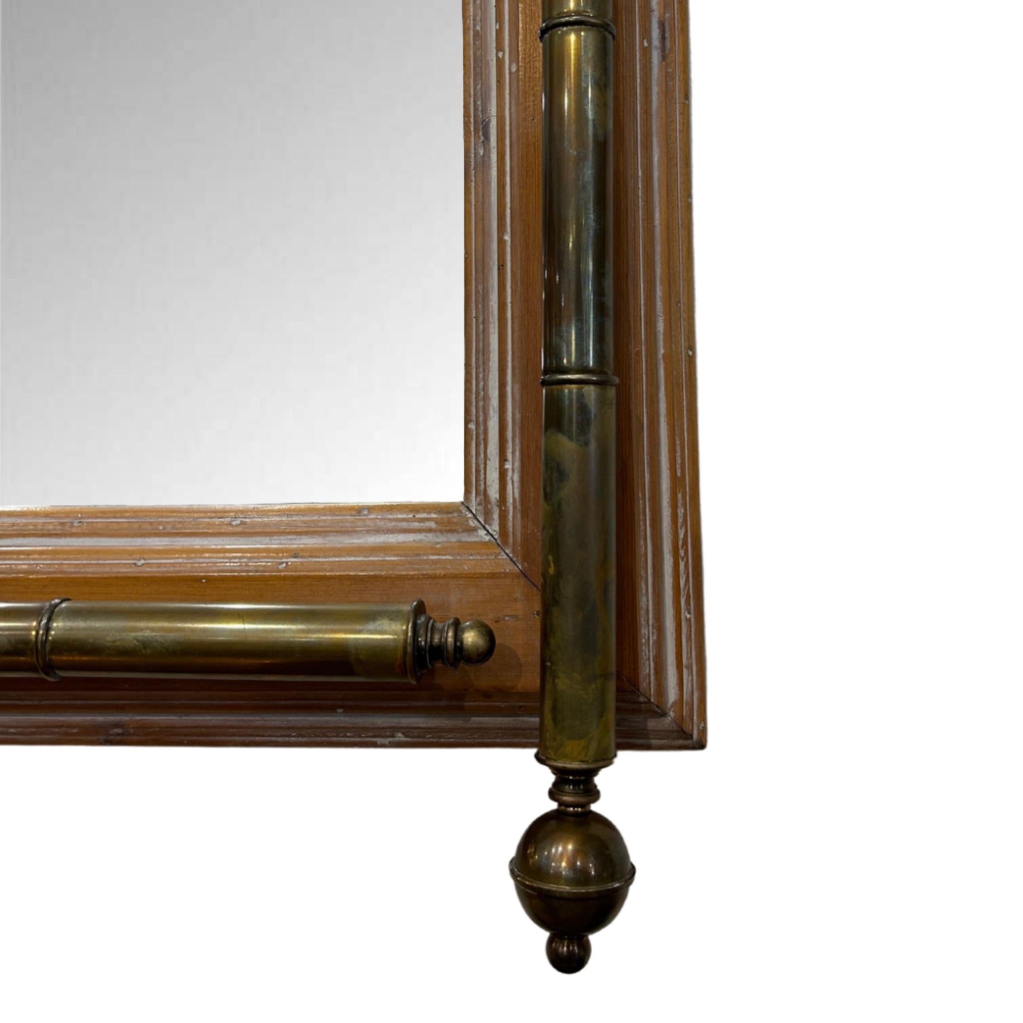 Vintage Wood And Brass Mirror (Metallarbeit) im Angebot