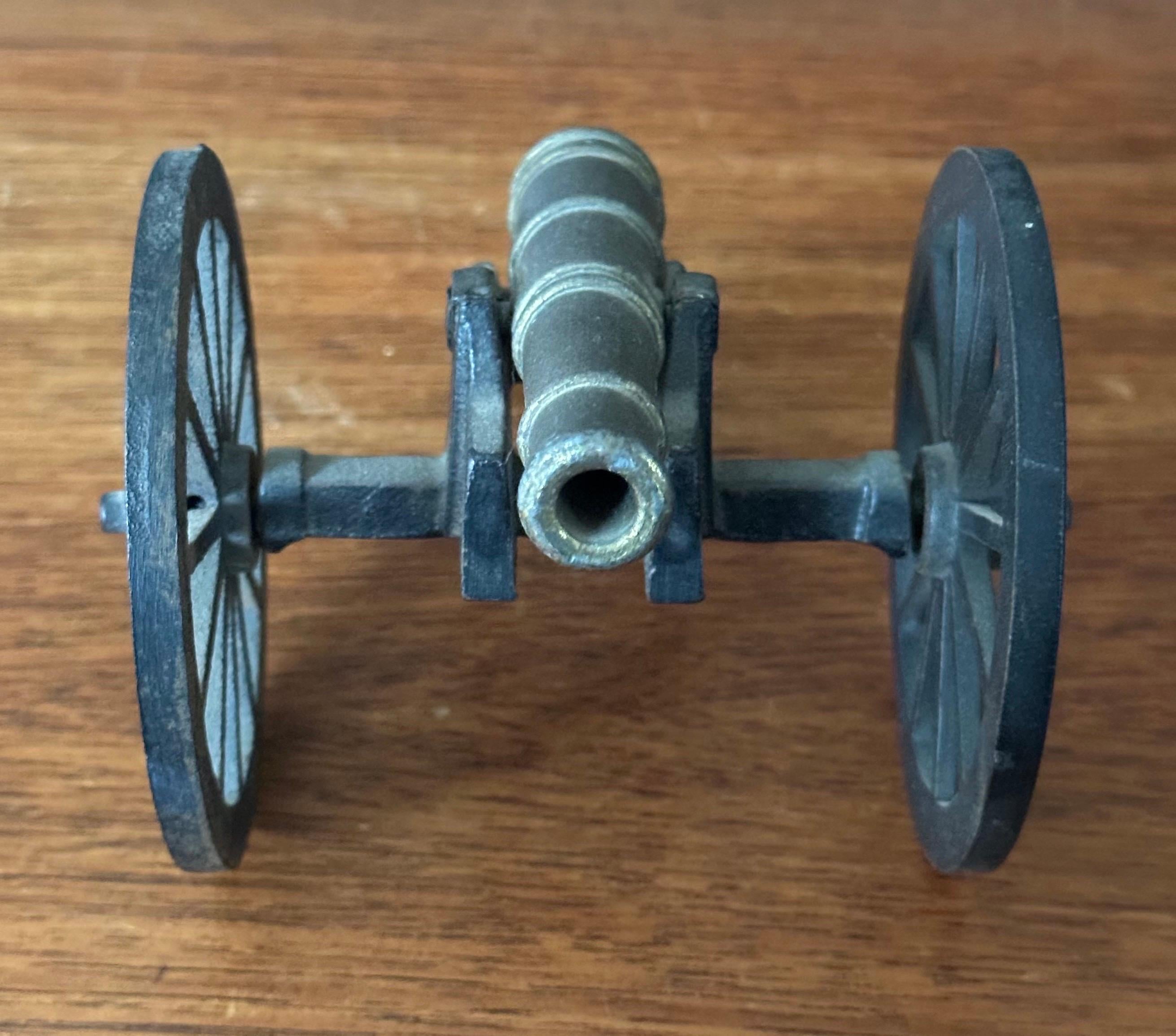 Modello di cannone in legno e bronzo d'epoca in vendita 2