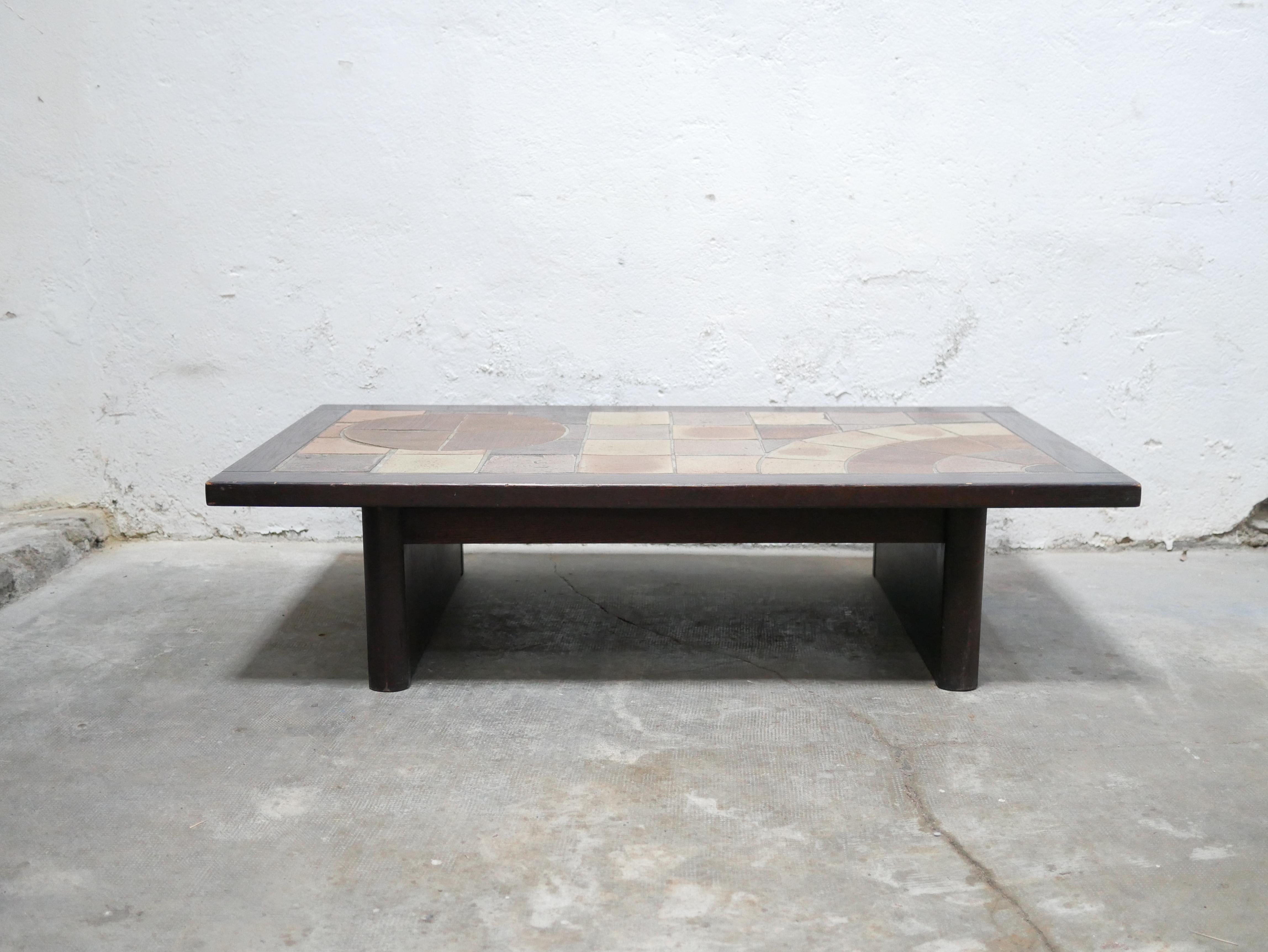 Table basse vintage en bois et céramique en vente 5
