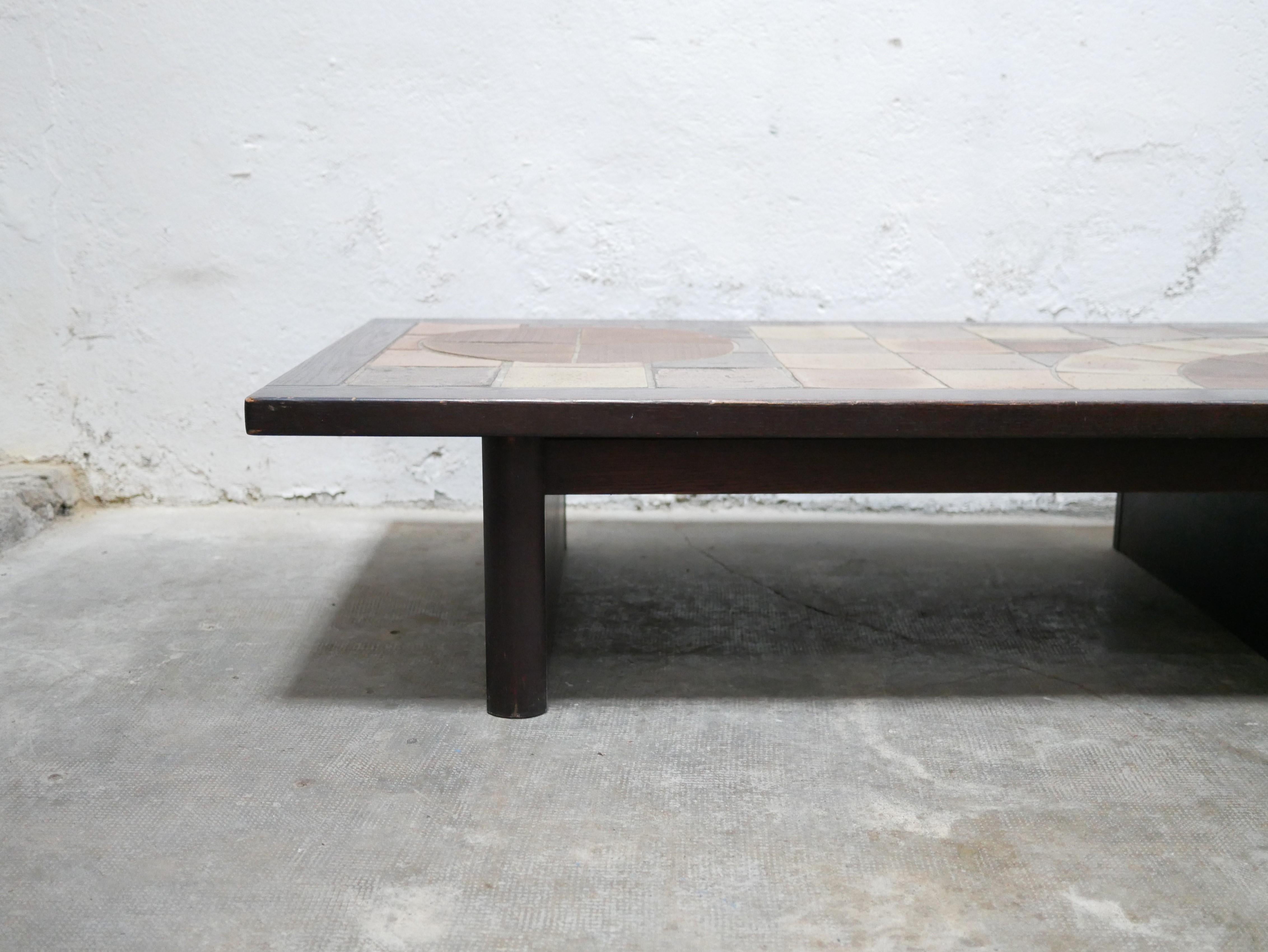Table basse vintage en bois et céramique en vente 9