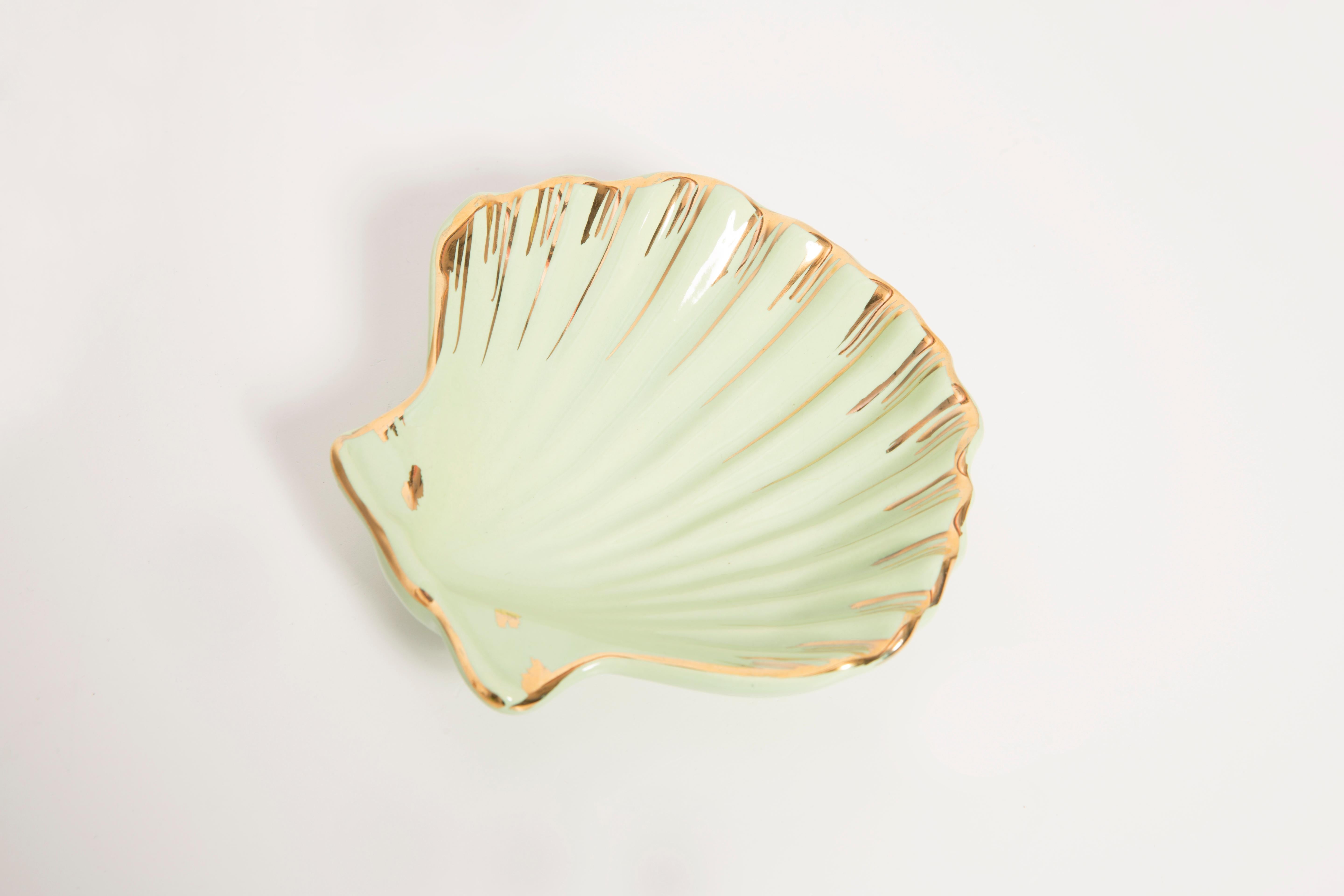 Vintage Wood and Ceramic Green Shells Decorative Plate, France, 1960s For Sale 2