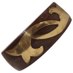 Vintage wood and gold tone pattern bracelet bangle