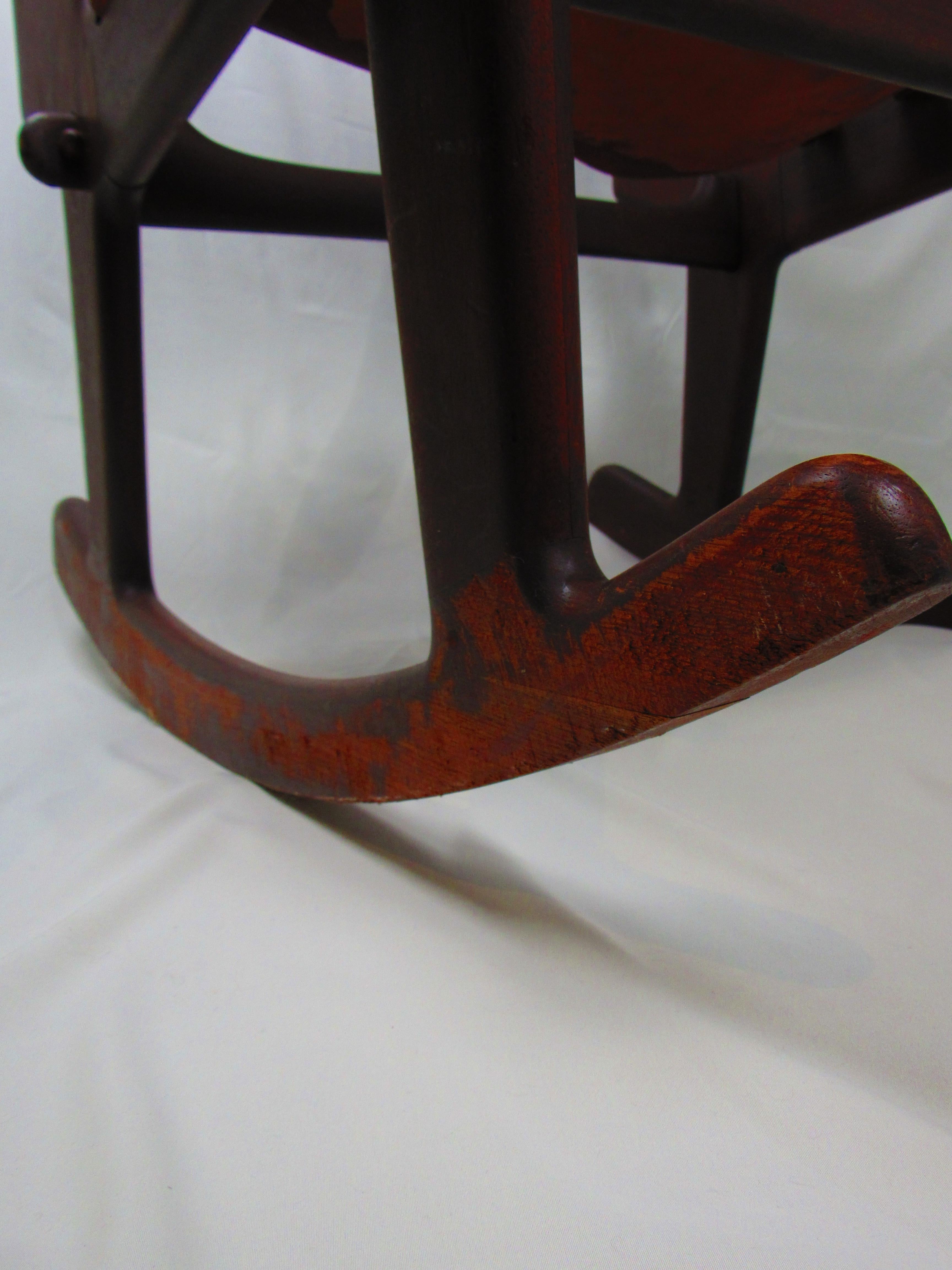 Angel Pazmino rocking chair, vintage wood and leather For Sale 2