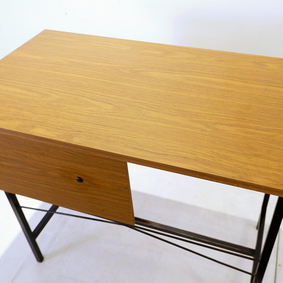 Metallo Scrivania vintage in legno e metallo - Anni '60 in vendita