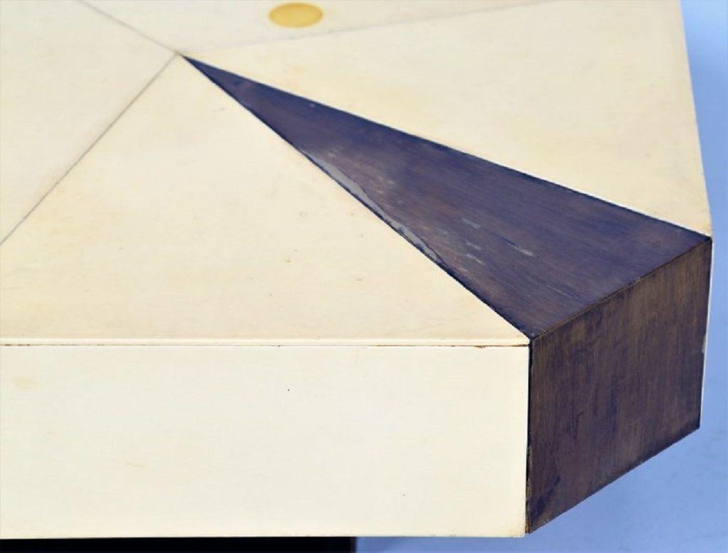 Vintage Tisch aus Holz und Pergament:: Aldo Tura 'Attributed':: 1950er Jahre (Mitte des 20. Jahrhunderts) im Angebot