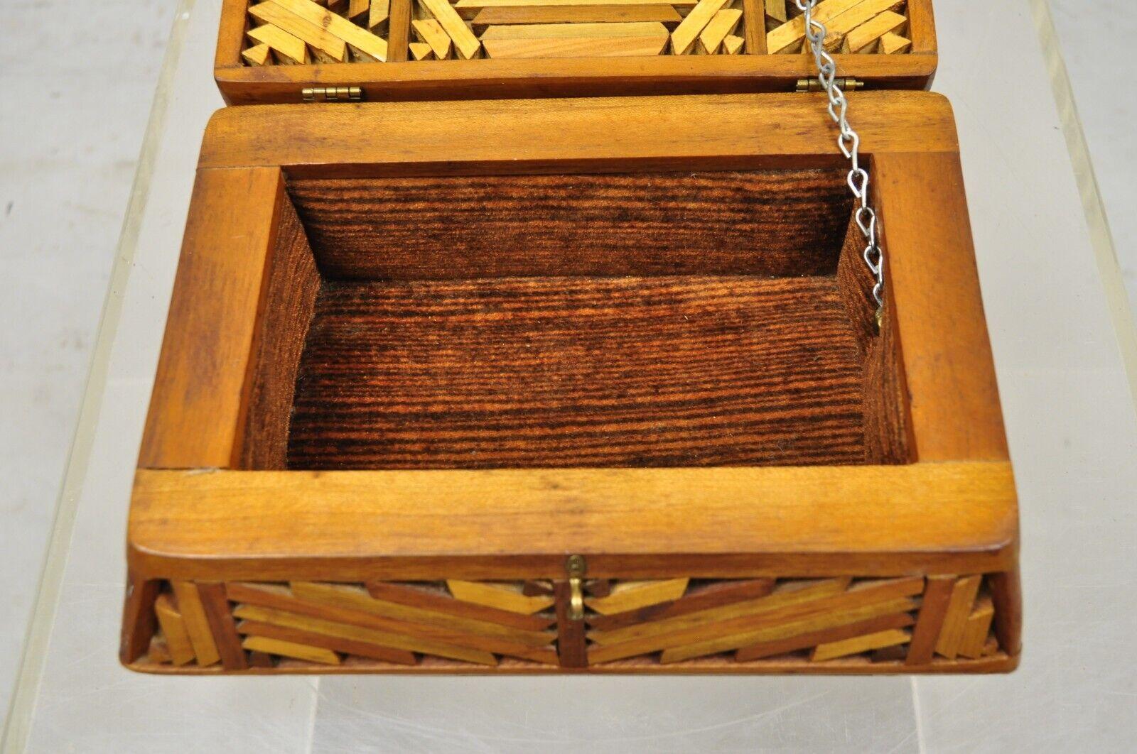 Vintage Wood Arts & Crafts Tramp Art Folk Art Jewelry Box Trinket Box For Sale 2