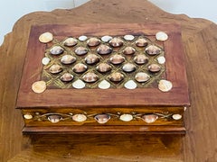 Caja de Madera Vintage con Conchas Sez Estilo Tony Doucquett