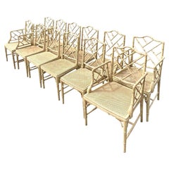 Chaises de salle à manger Chippendale chinoises vintage en bois sculpté et en faux bambou, lot de 12