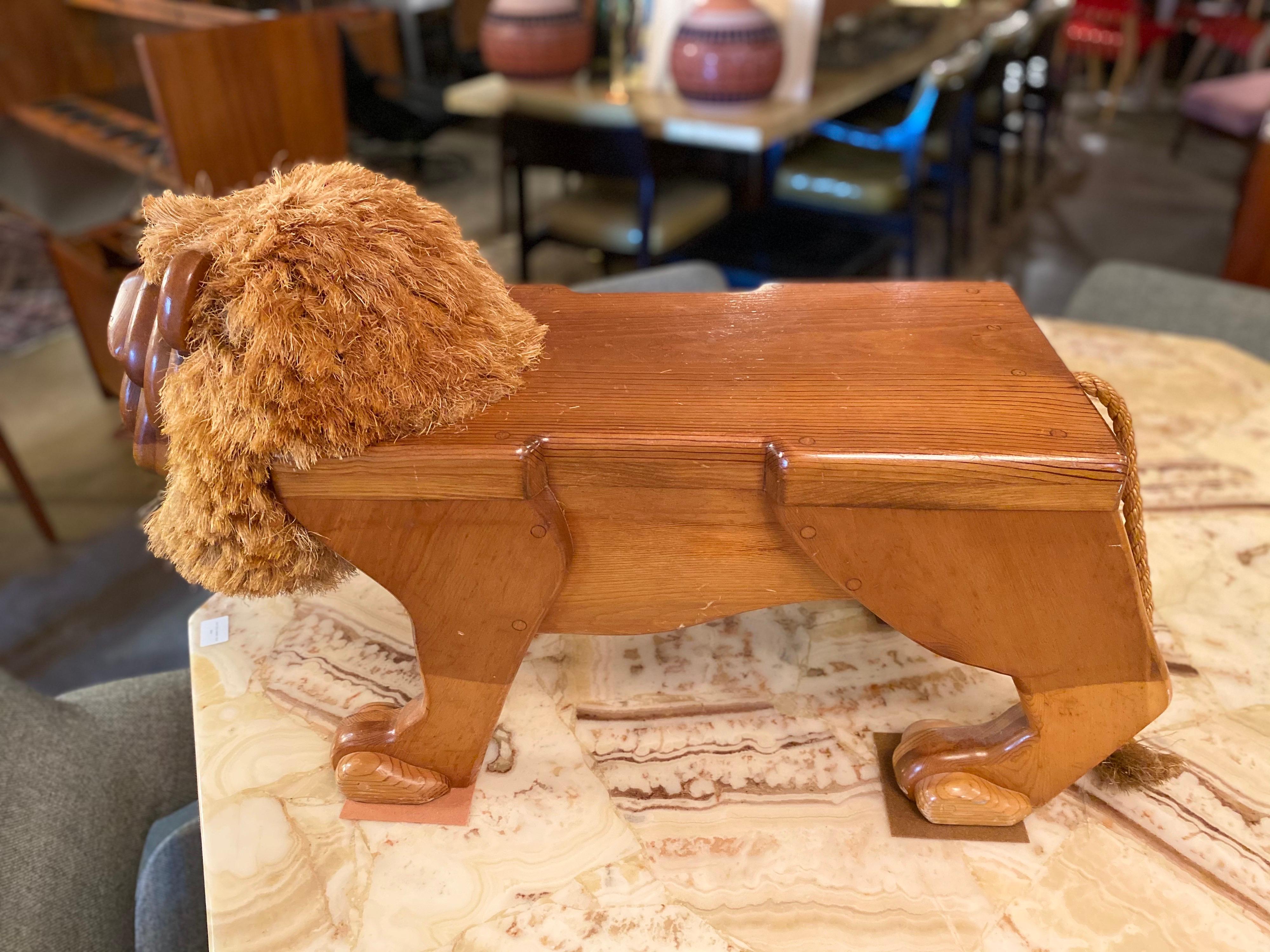 Vintage Wood Carved Lion Footstool  In Good Condition In San Antonio, TX