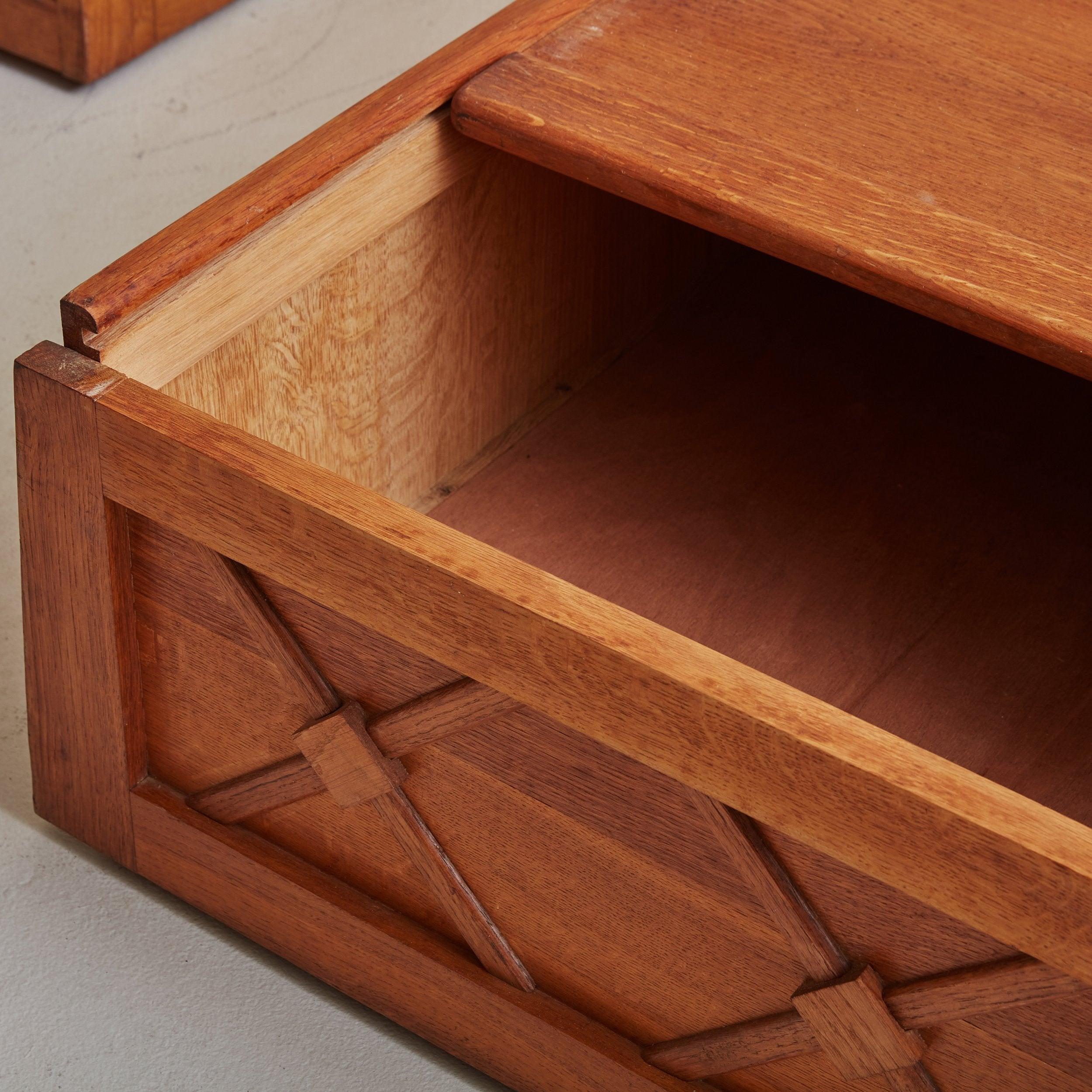 Vintage Wood Coffee Table with Sliding Top + Storage In Good Condition For Sale In Chicago, IL