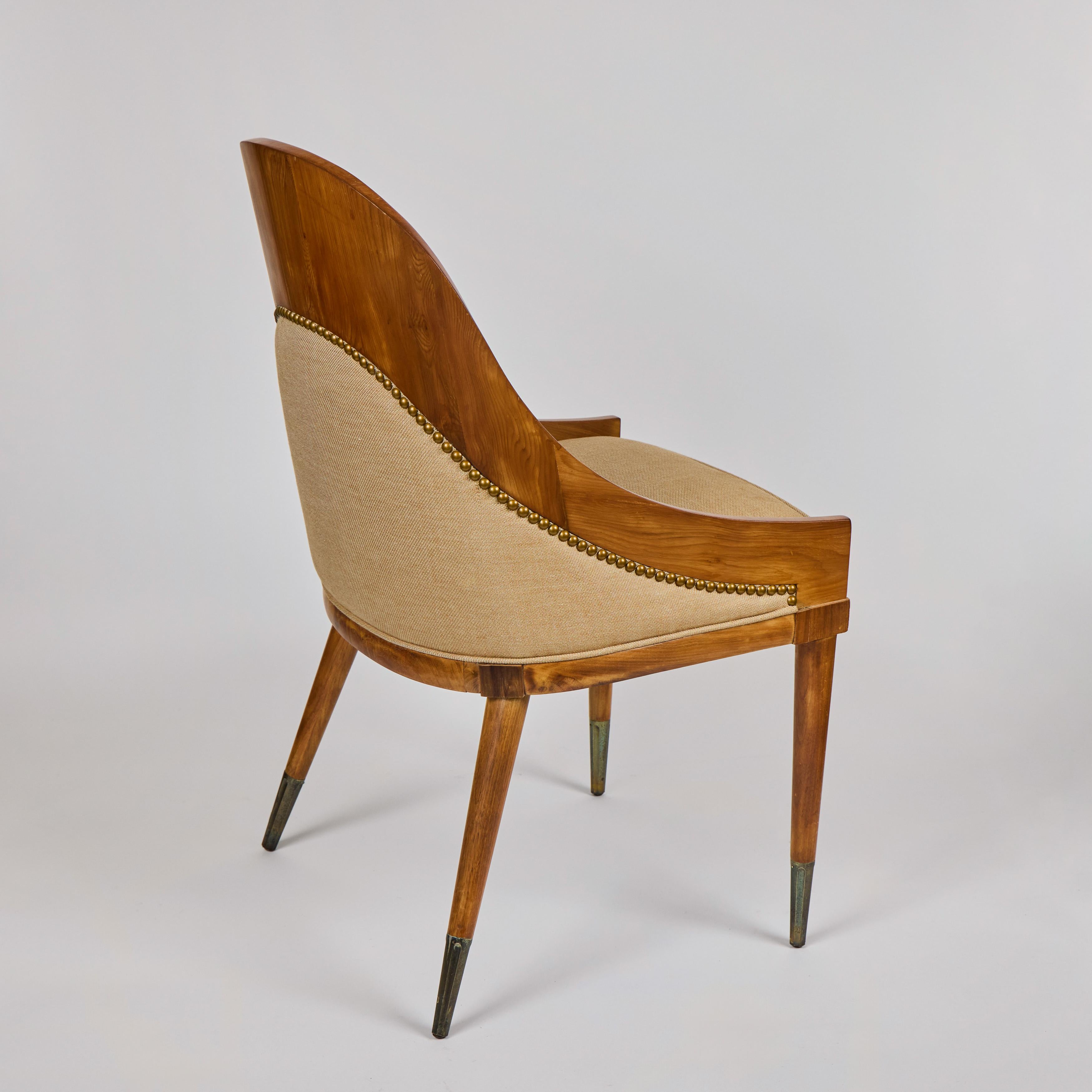 Vintage Wood Frame Side Chair, neu gepolstert in italienischen Leinen W / Nailhead im Angebot 2