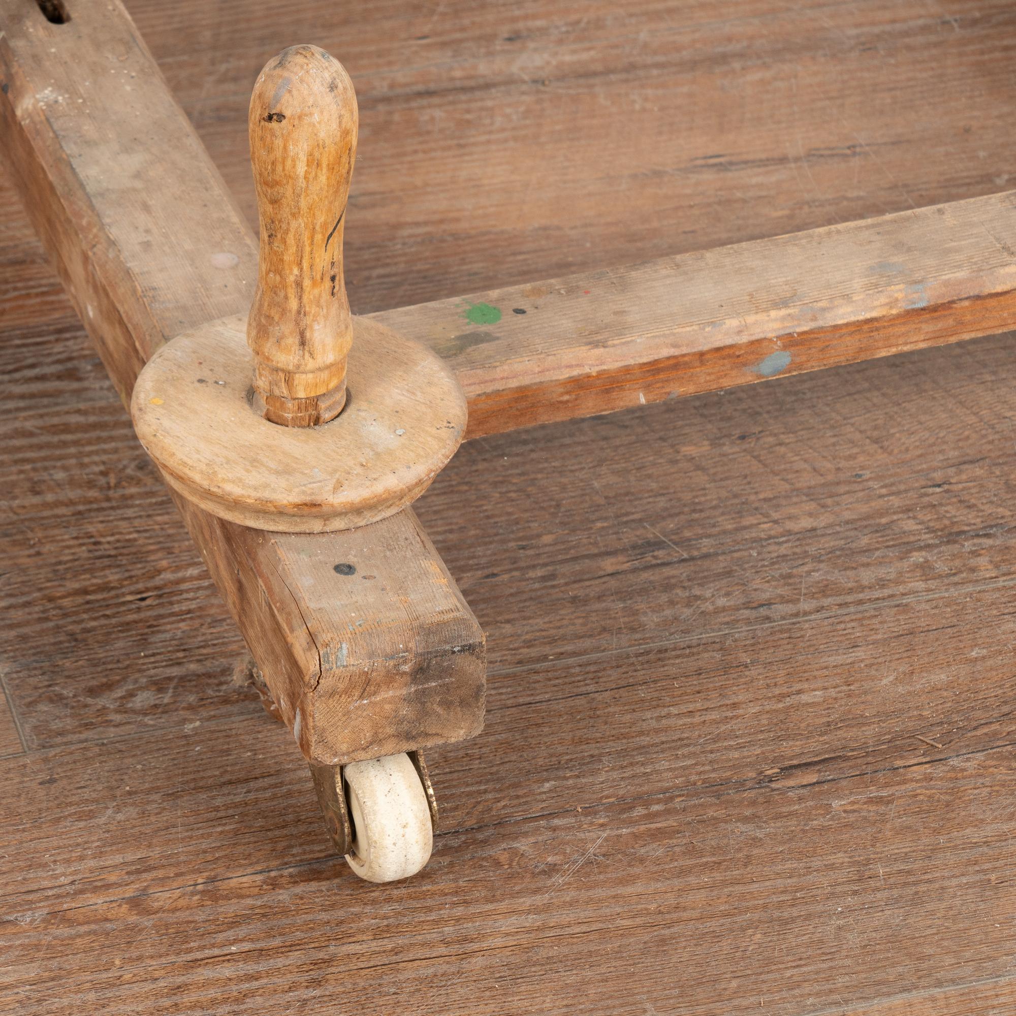 Cavalletto da pittore in legno vintage, Danimarca, circa 1920 in vendita 1