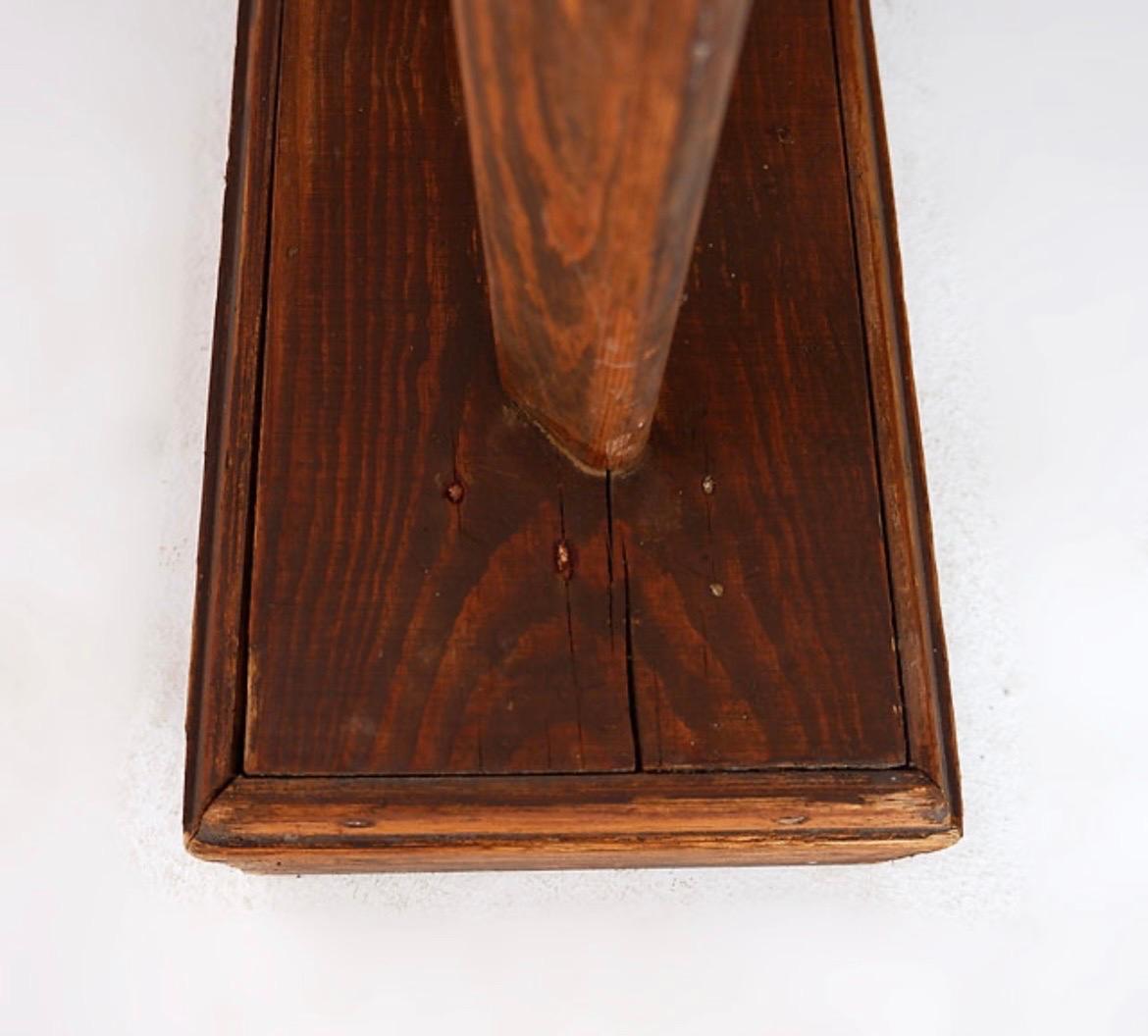 Vintage-Raumteiler aus Holz - 1960er Jahre

Alters- und gebrauchsbedingte Abnutzungserscheinungen.
 

Raumteiler - Séparateur de pièce
Maße: 61,5x19,5cm H:217cm 
 