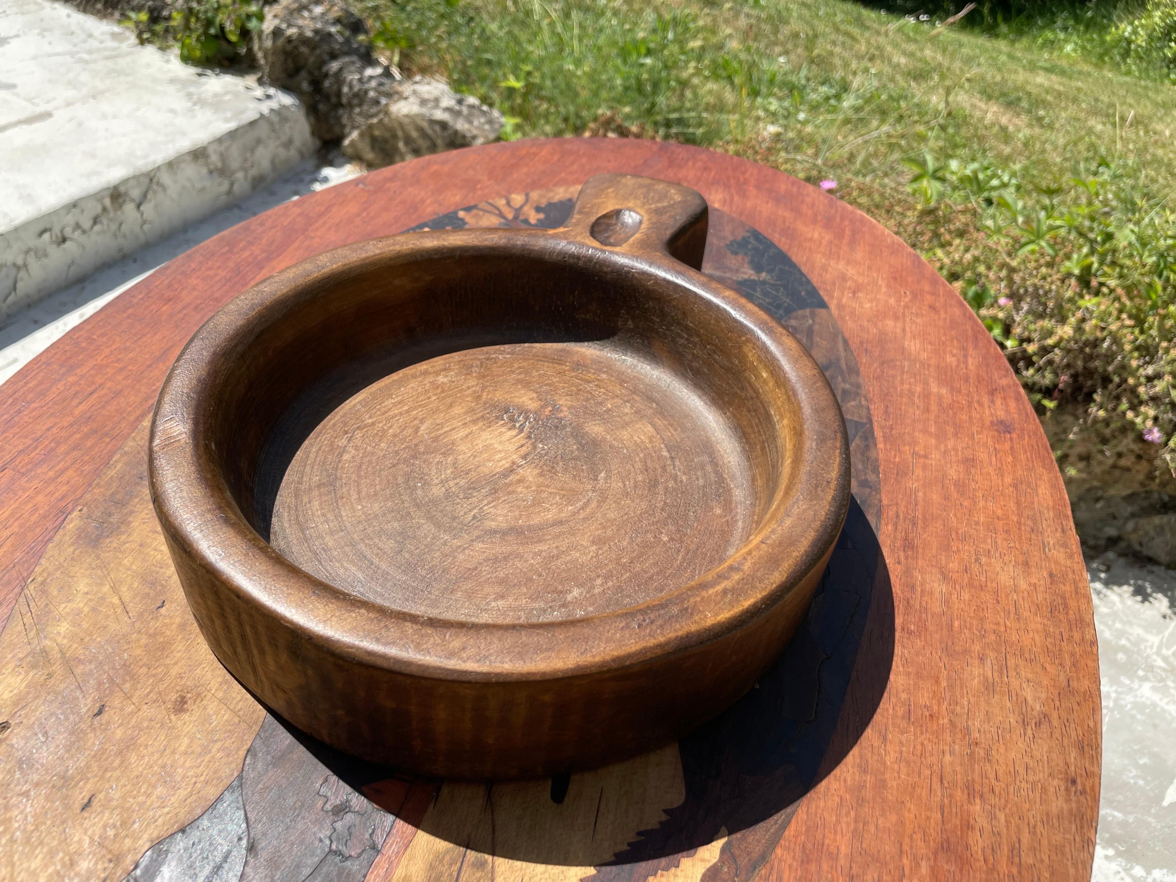 Mid-20th Century Vintage Wood Round Serving Tray Platter or Vide Poche, Brown Color, France, 1960 For Sale