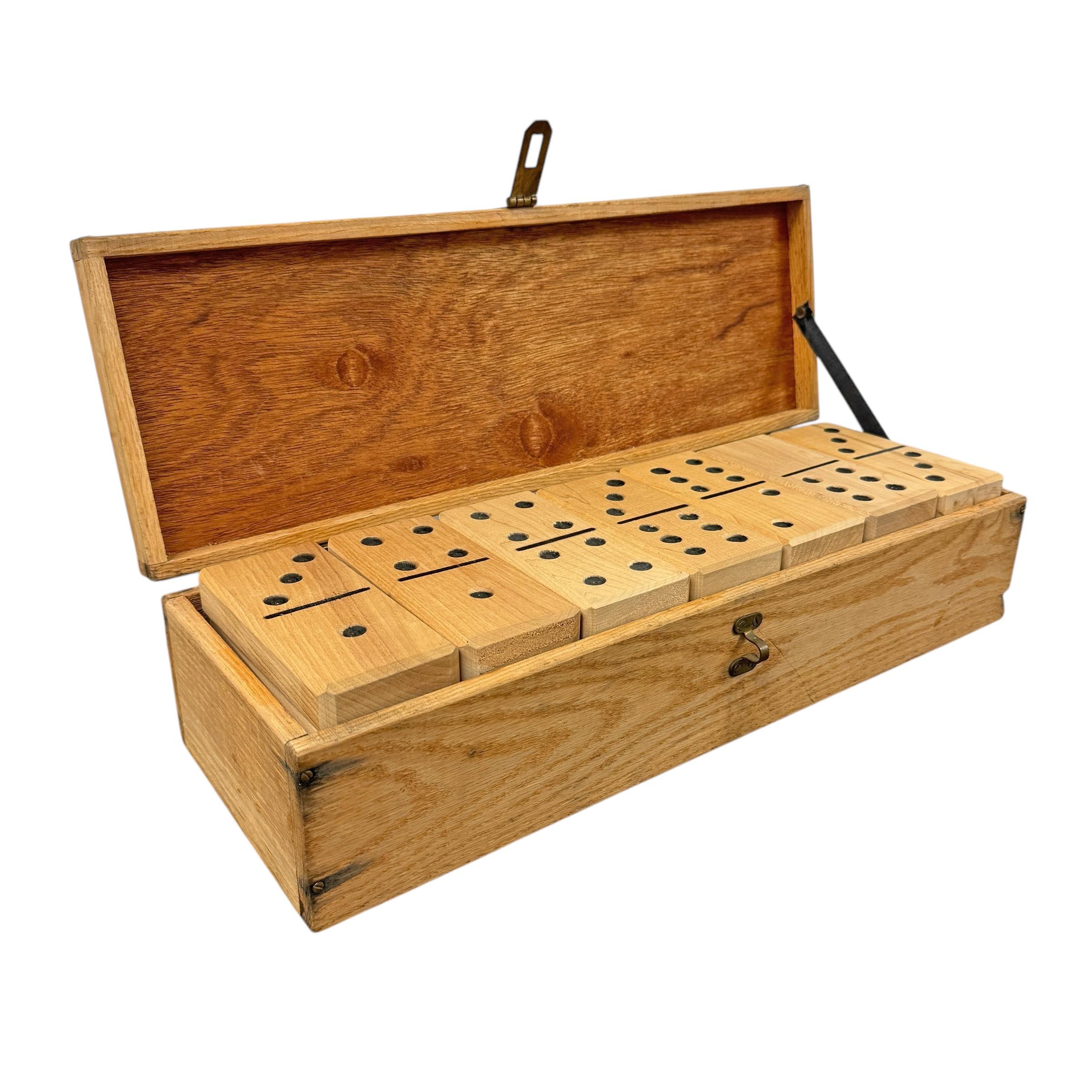 Set di domino in legno vintage In condizioni buone in vendita a Chicago, IL