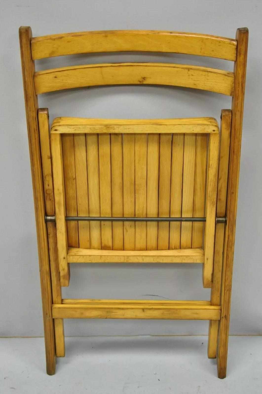Mid-Century Modern Vintage Wood Slat Seat Mid Century Modern Folding Dining Game Chair For Sale