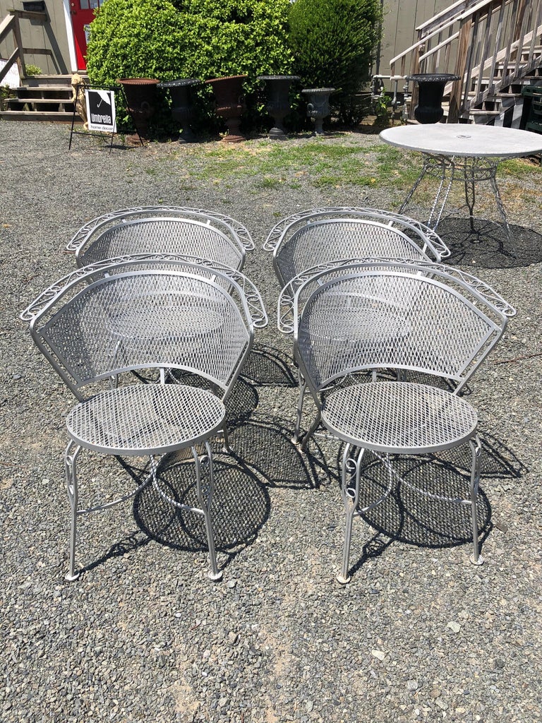 Vintage Woodard Midcentury Outdoor Dining Set with Round Table and 4